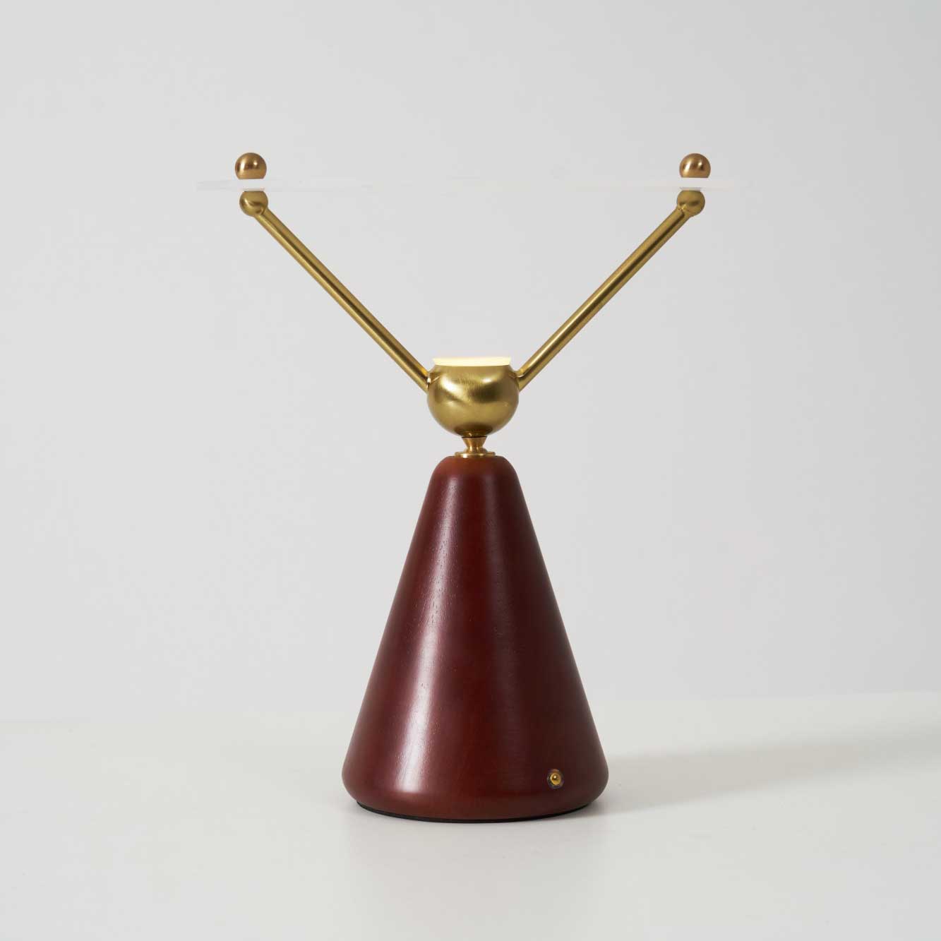 WOW Equoray Table Lamp