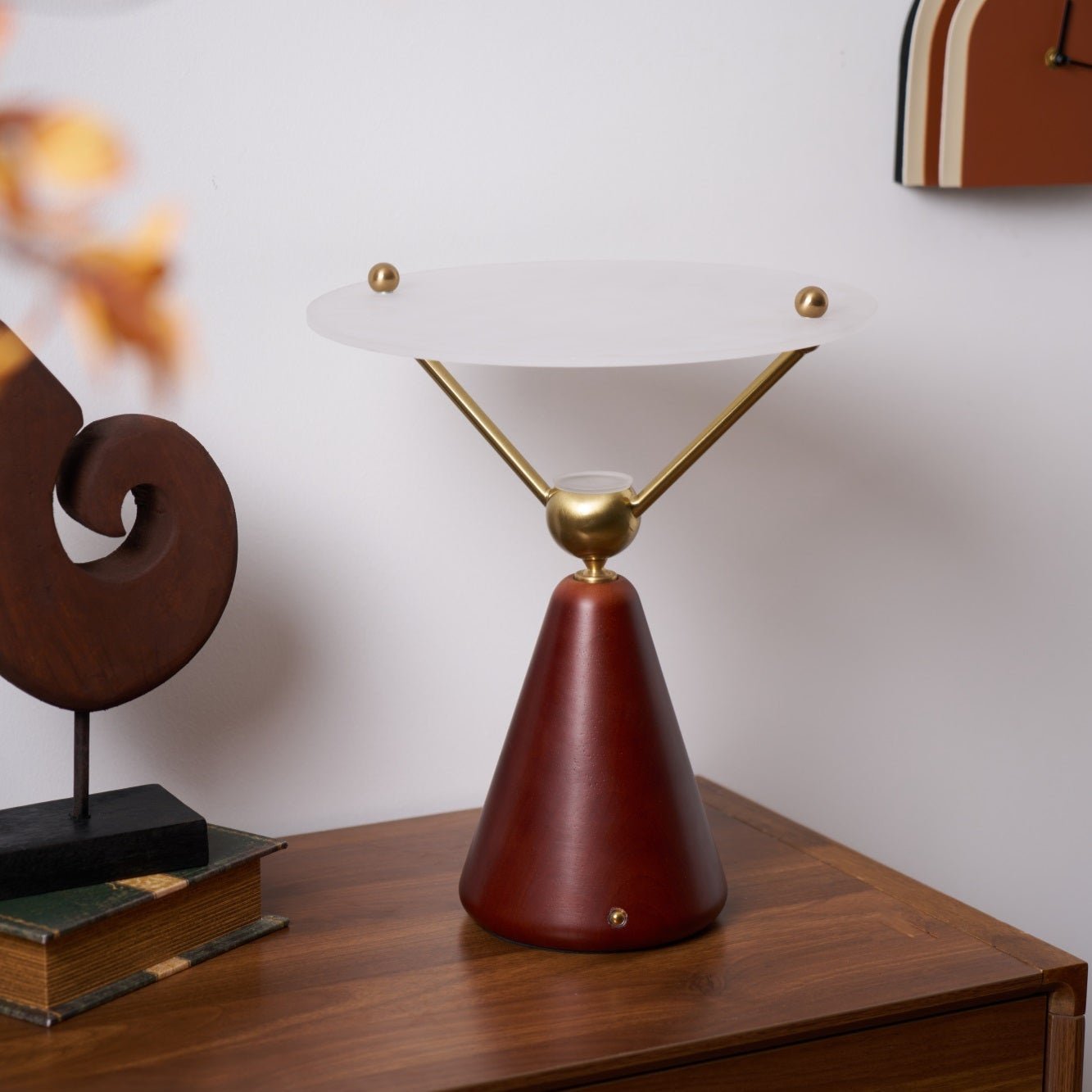 WOW Equoray Table Lamp