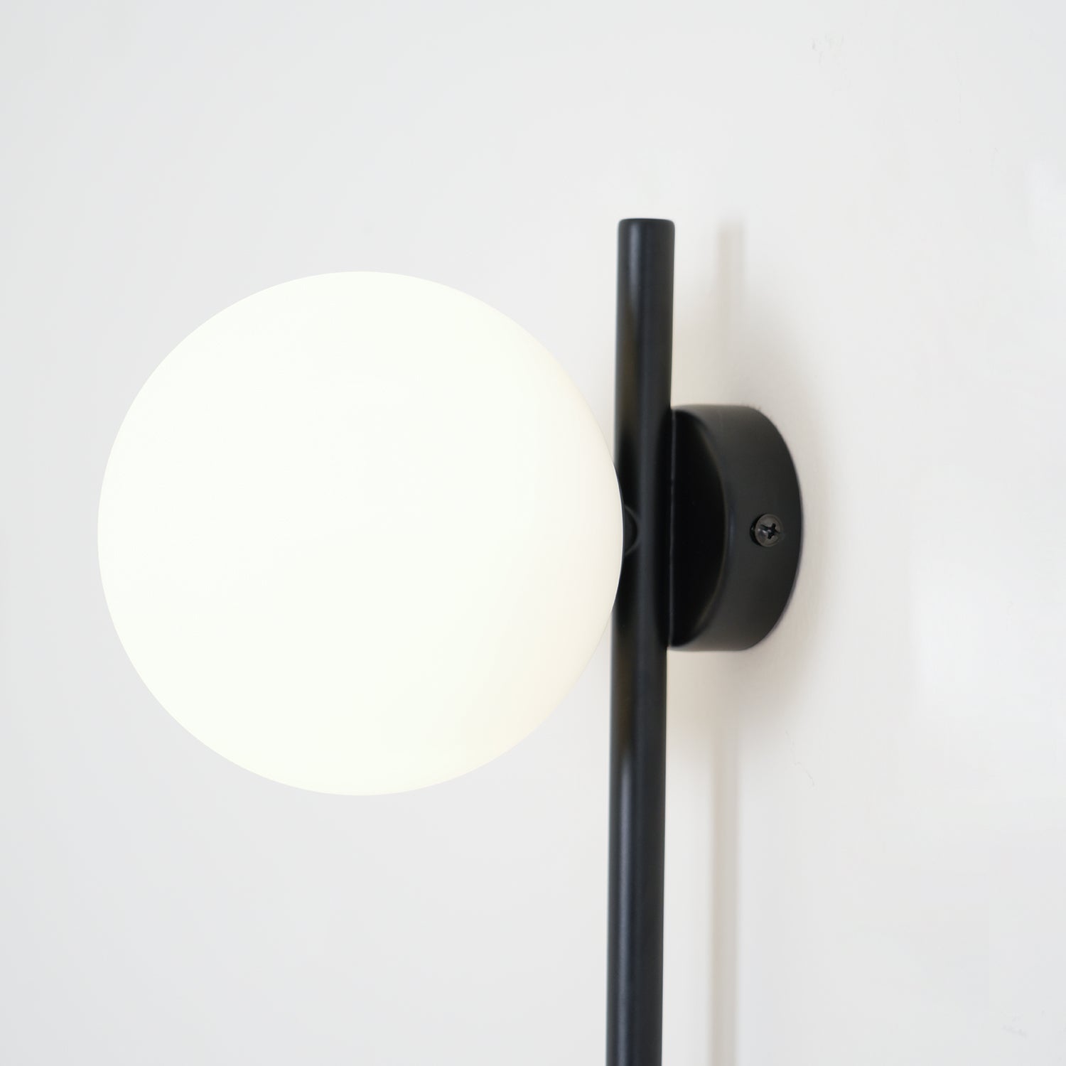 WOW Funiculi Plug In Wall Lamp