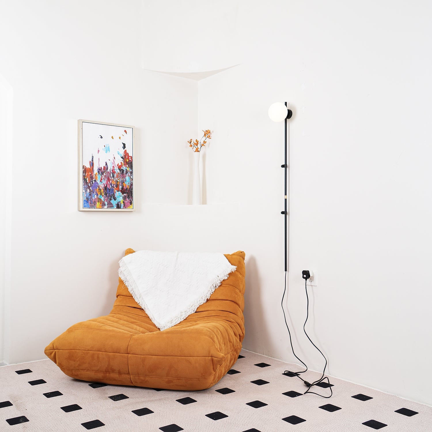WOW Funiculi Plug In Wall Lamp