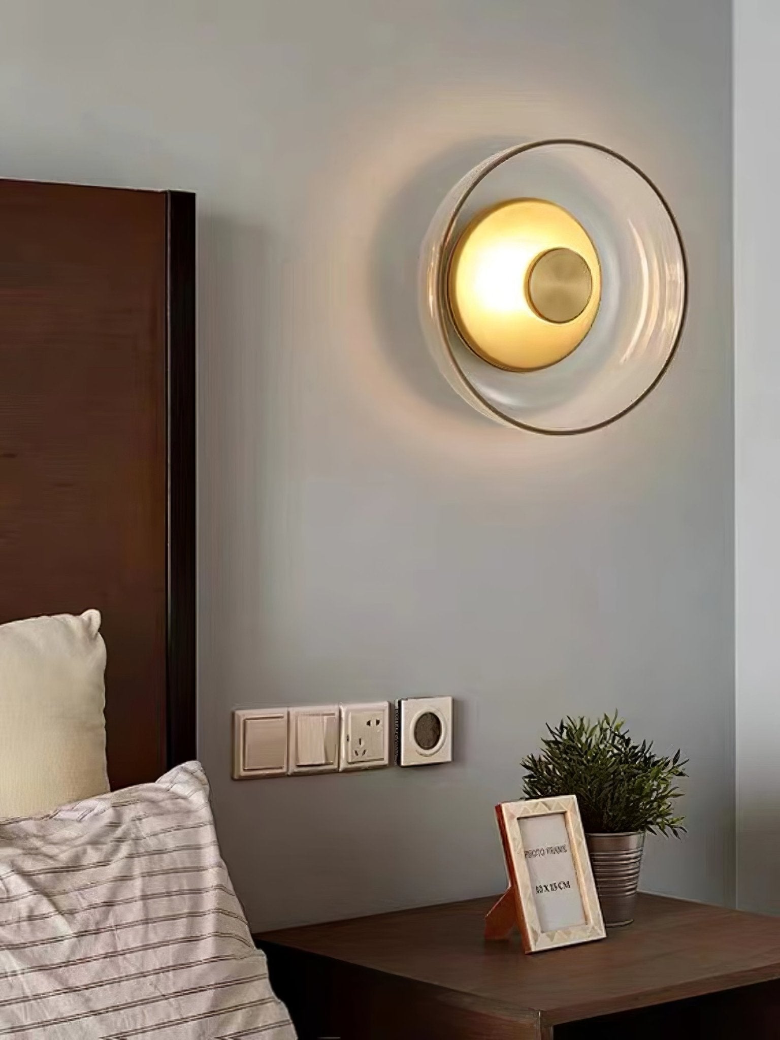 WOW Glimmera Wall Light