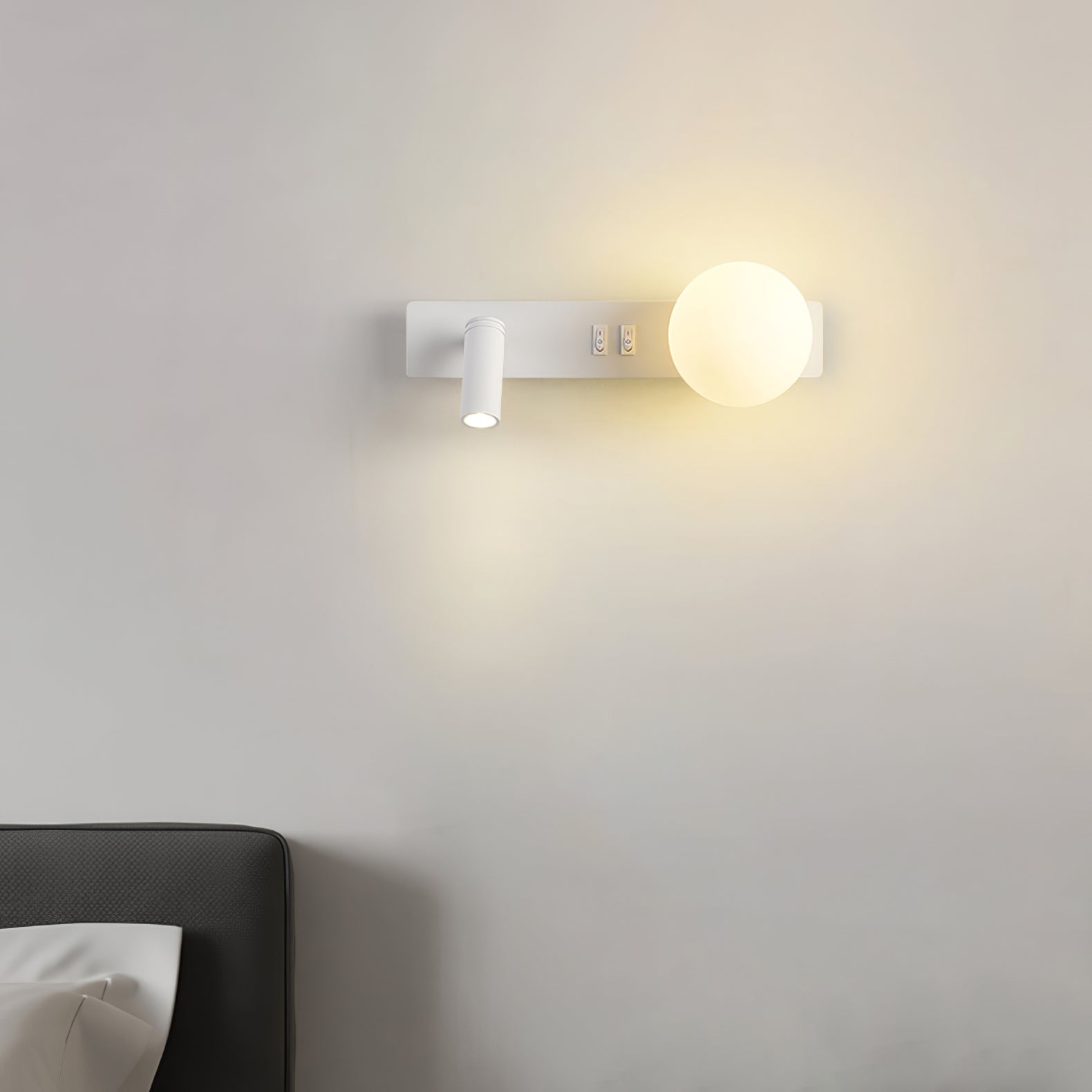 WOW Glos Slim wall lamp