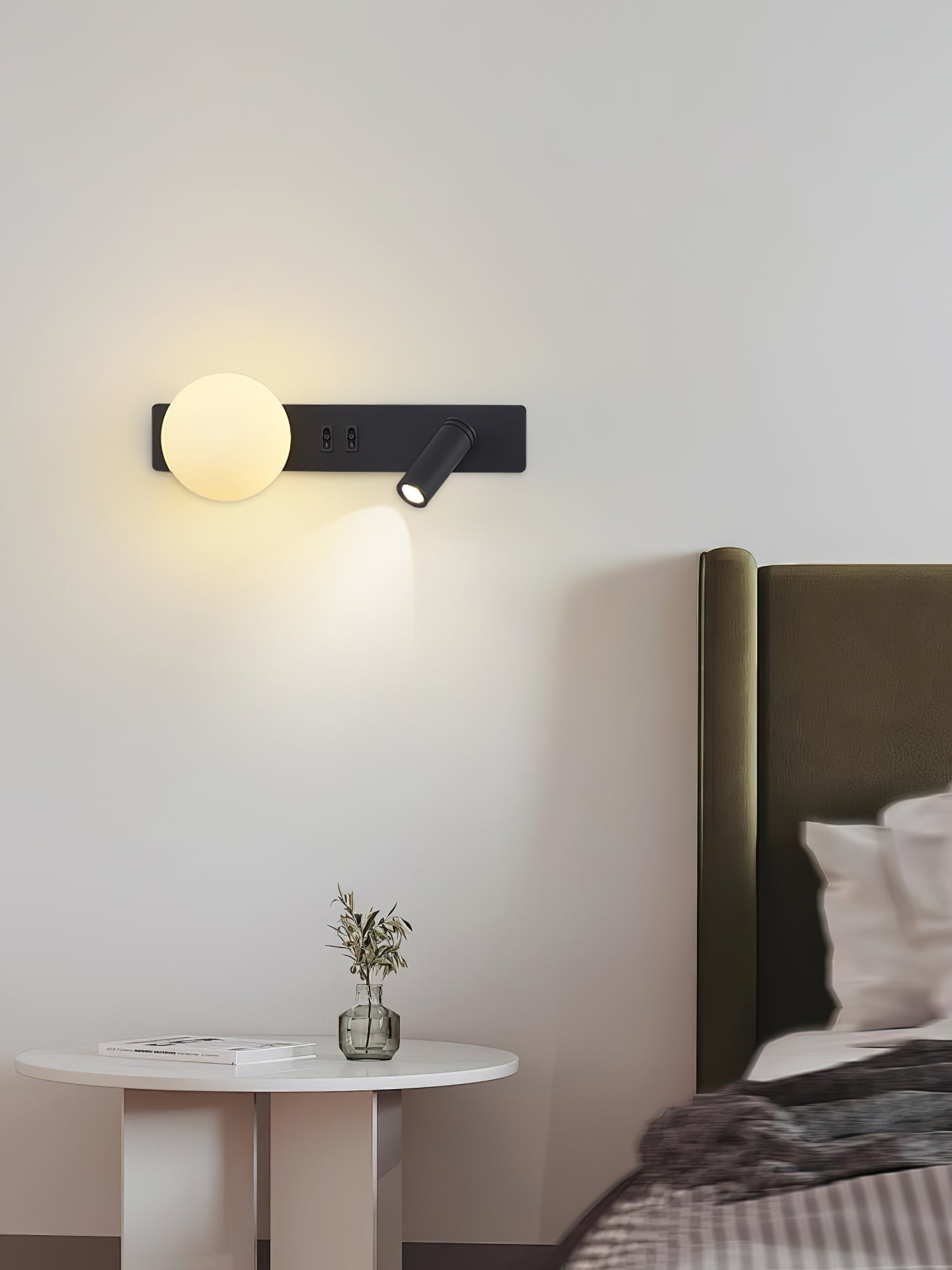 WOW Glos Slim wall lamp