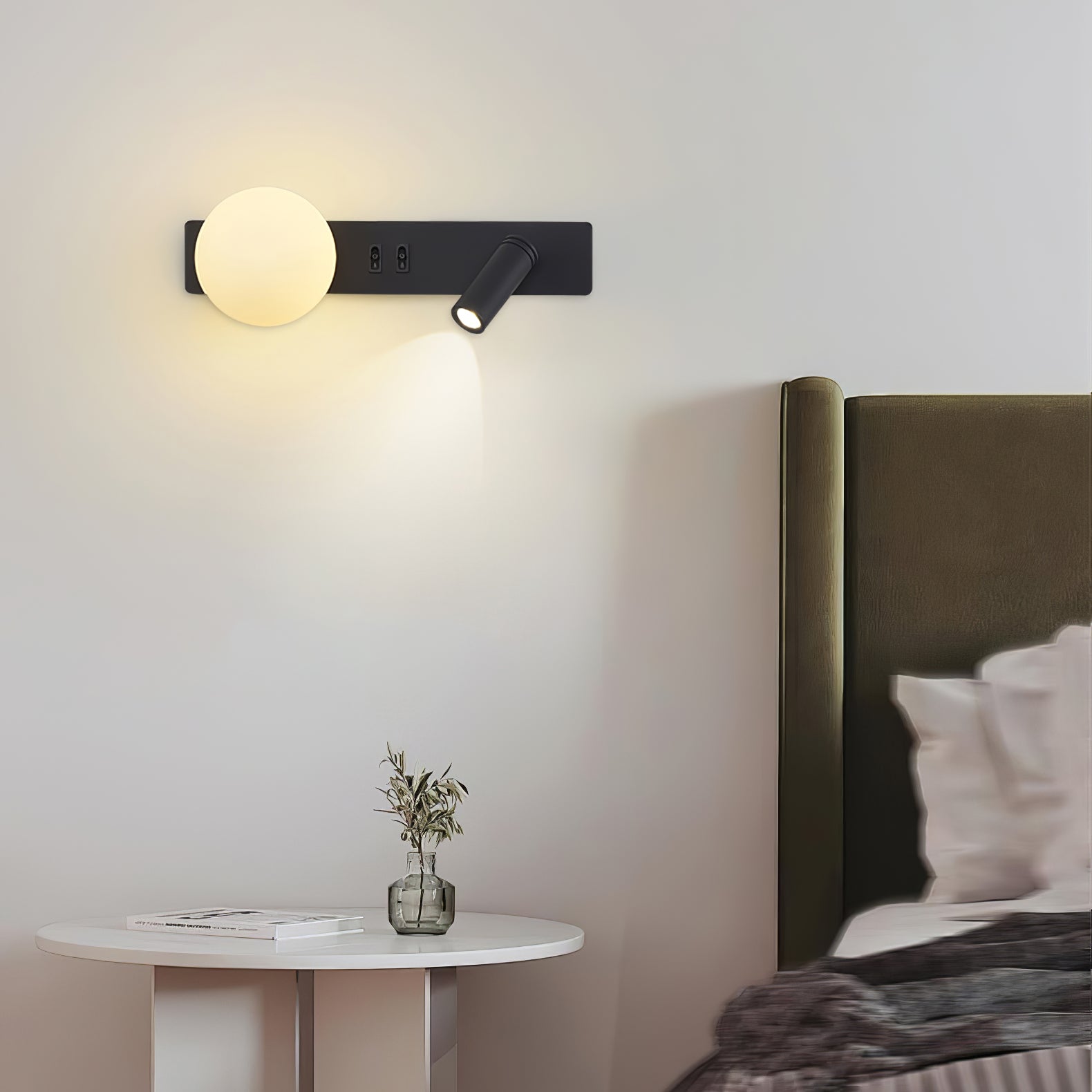 WOW Glos Slim wall lamp