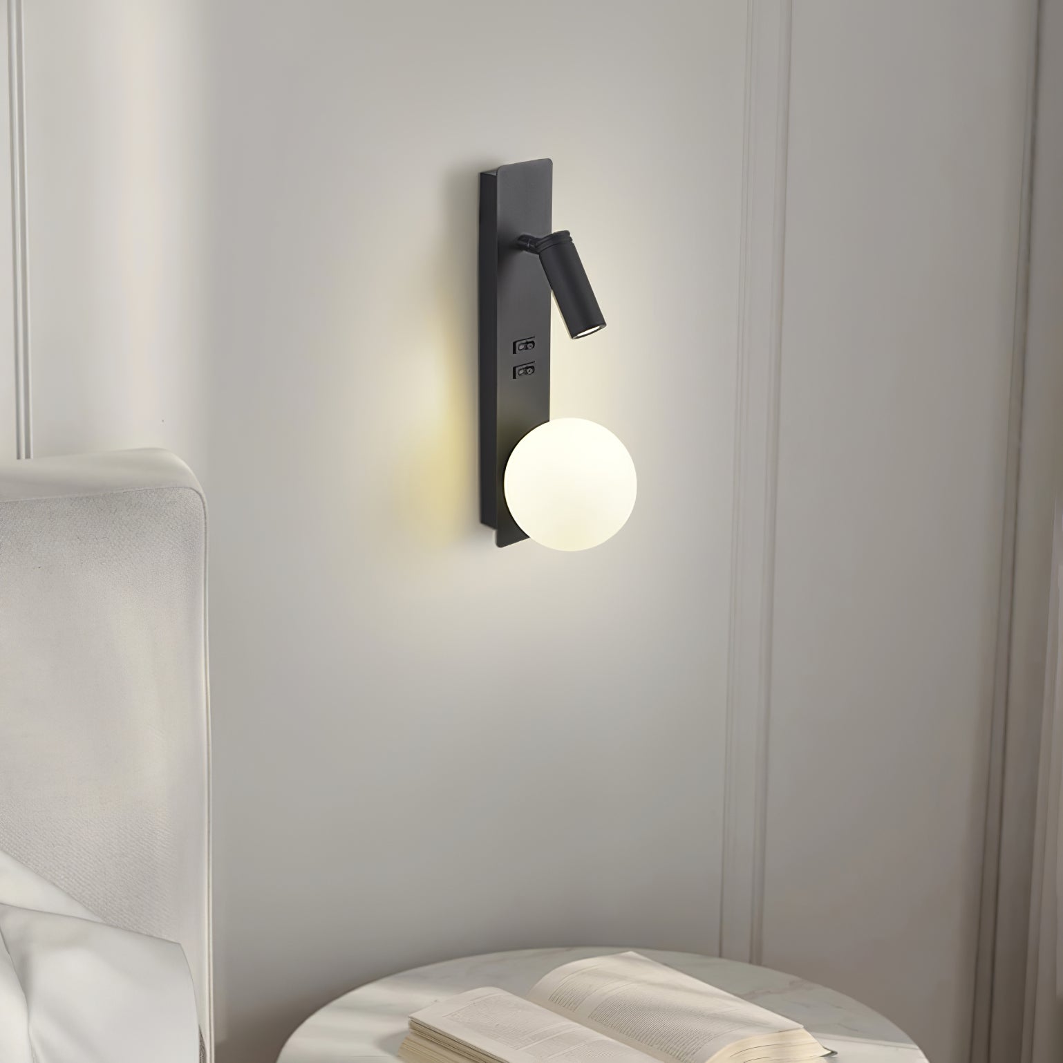 WOW Glos Slim wall lamp