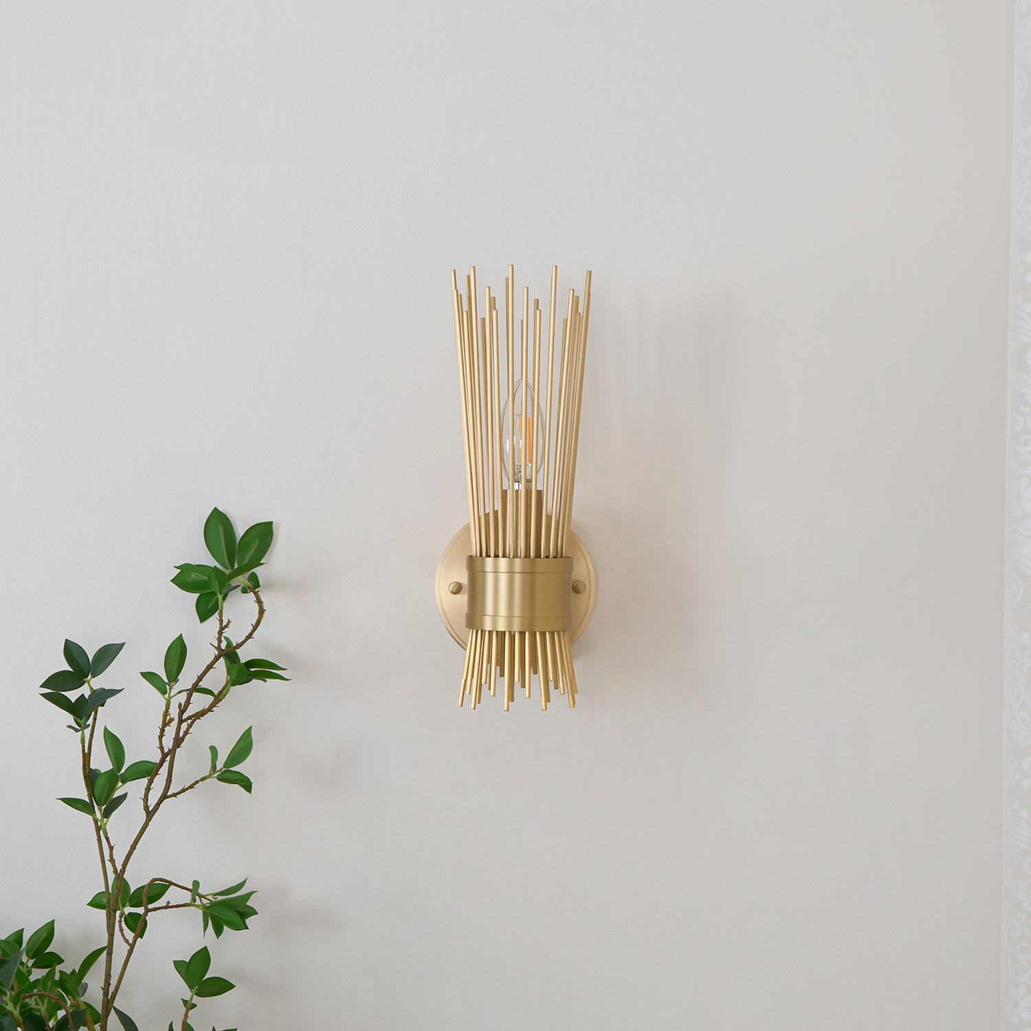 WOW Jovenko Candle Wall Light