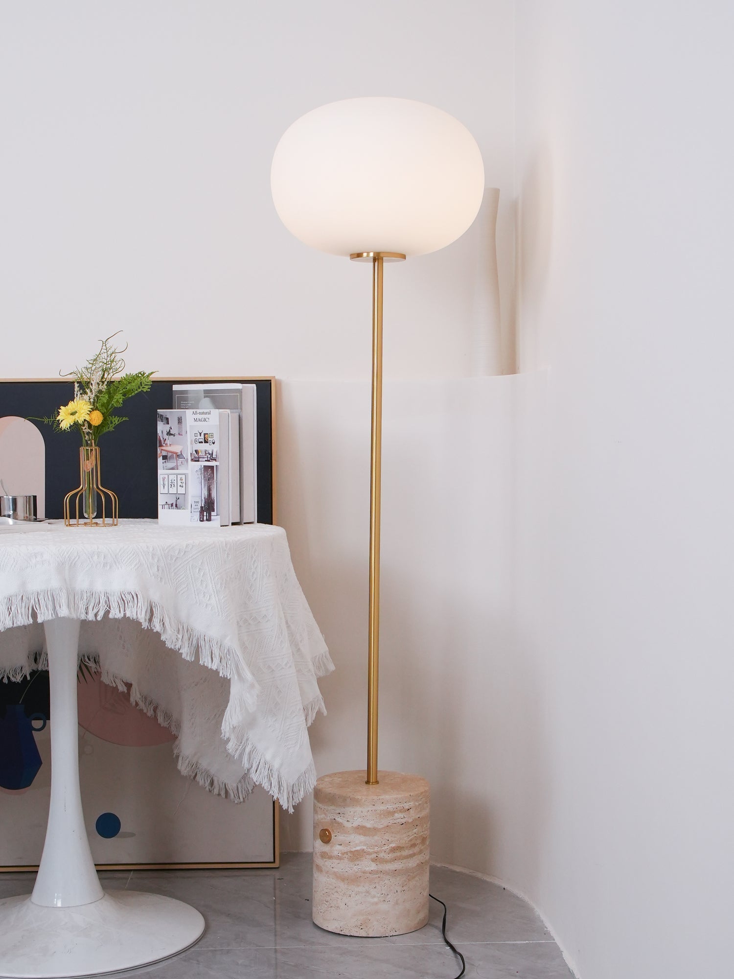 WOW Jwda Floor Lamp