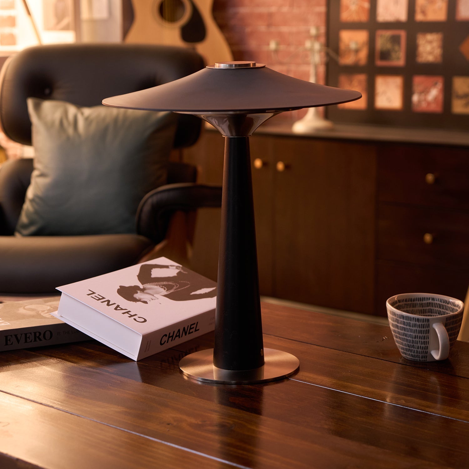 WOW Kizu Peak Table Lamp