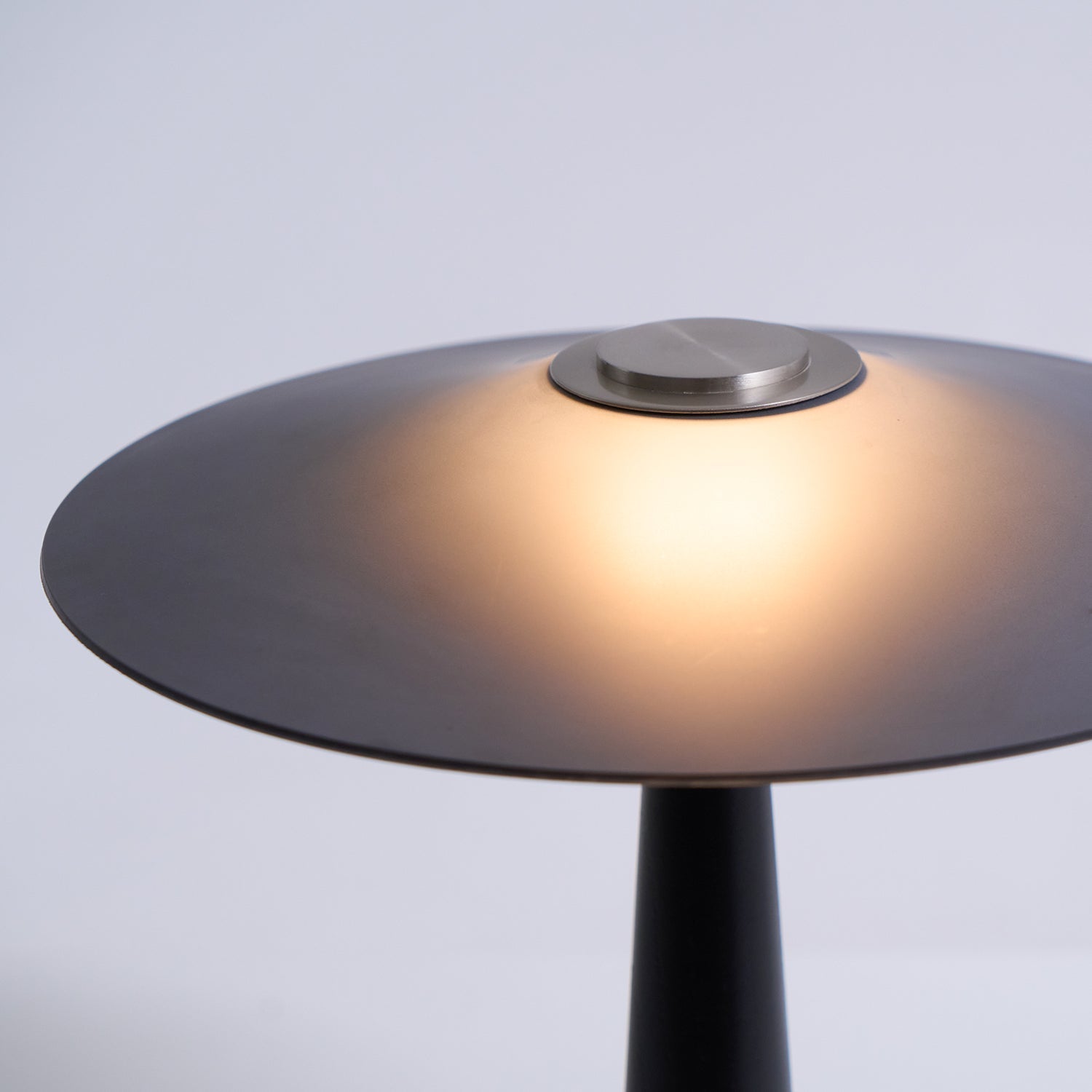 WOW Kizu Peak Table Lamp