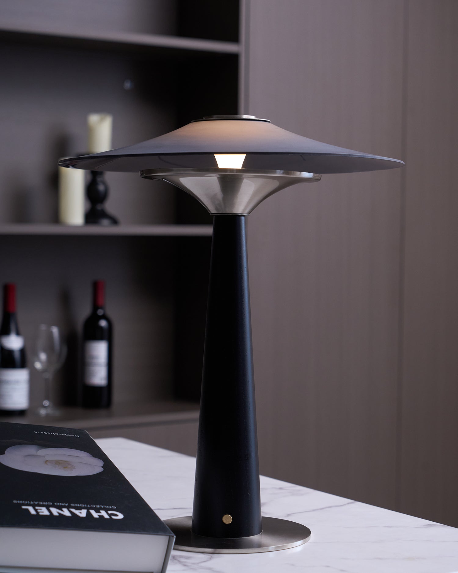 WOW Kizu Peak Table Lamp