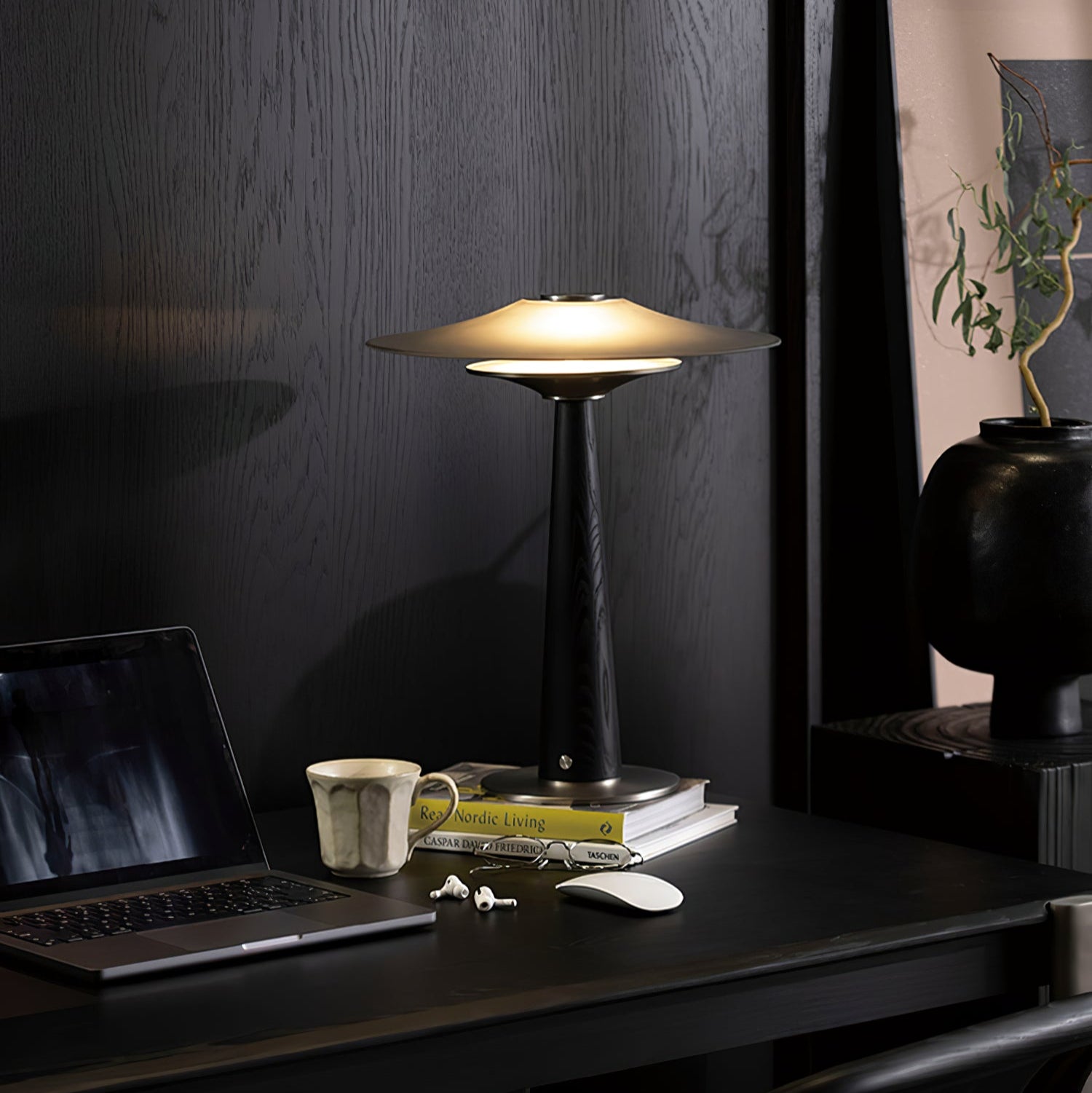 WOW Kizu Peak Table Lamp