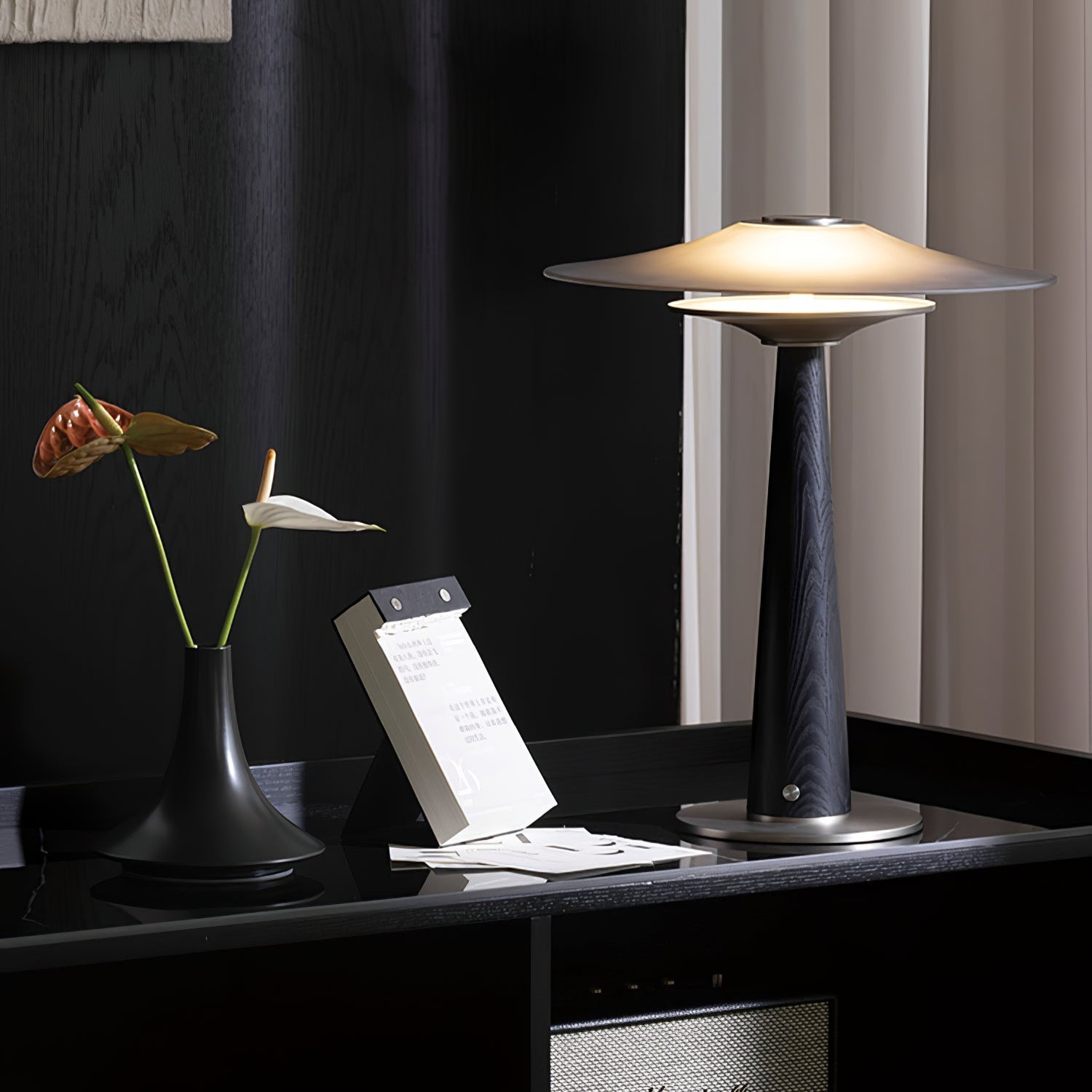 WOW Kizu Peak Table Lamp