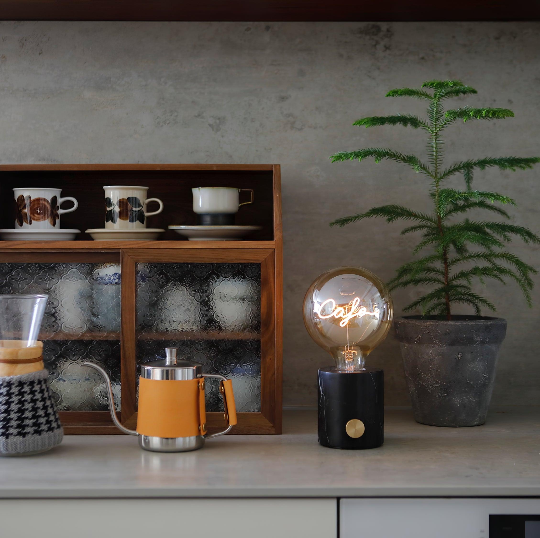 WOW Kuitt Smiley Built-in Battery Table Lamp