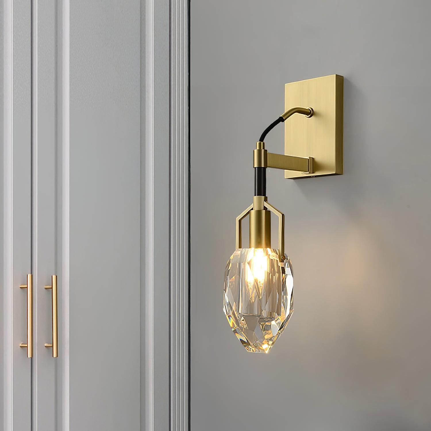 WOW Lavilla Wall Lamp