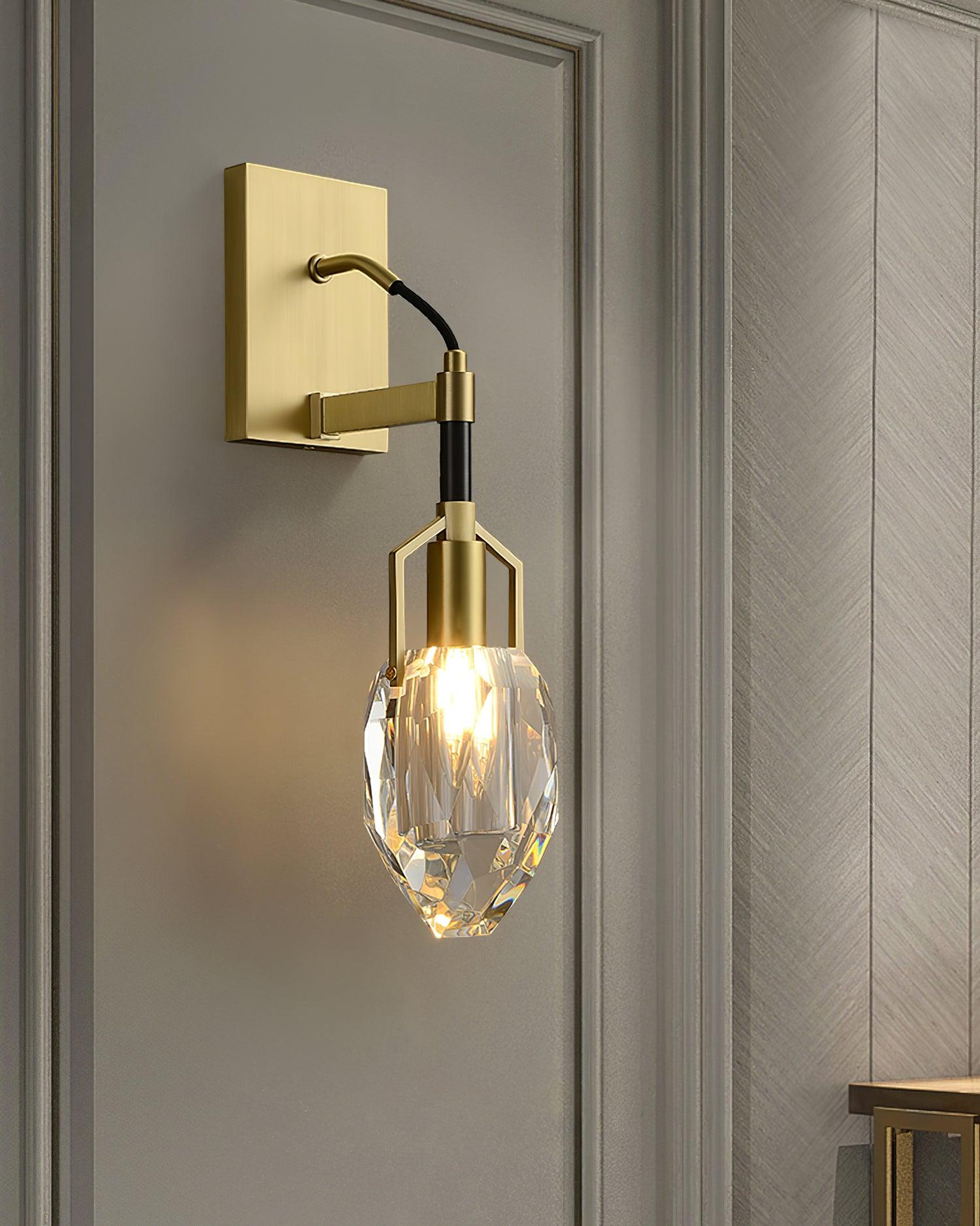 WOW Lavilla Wall Lamp