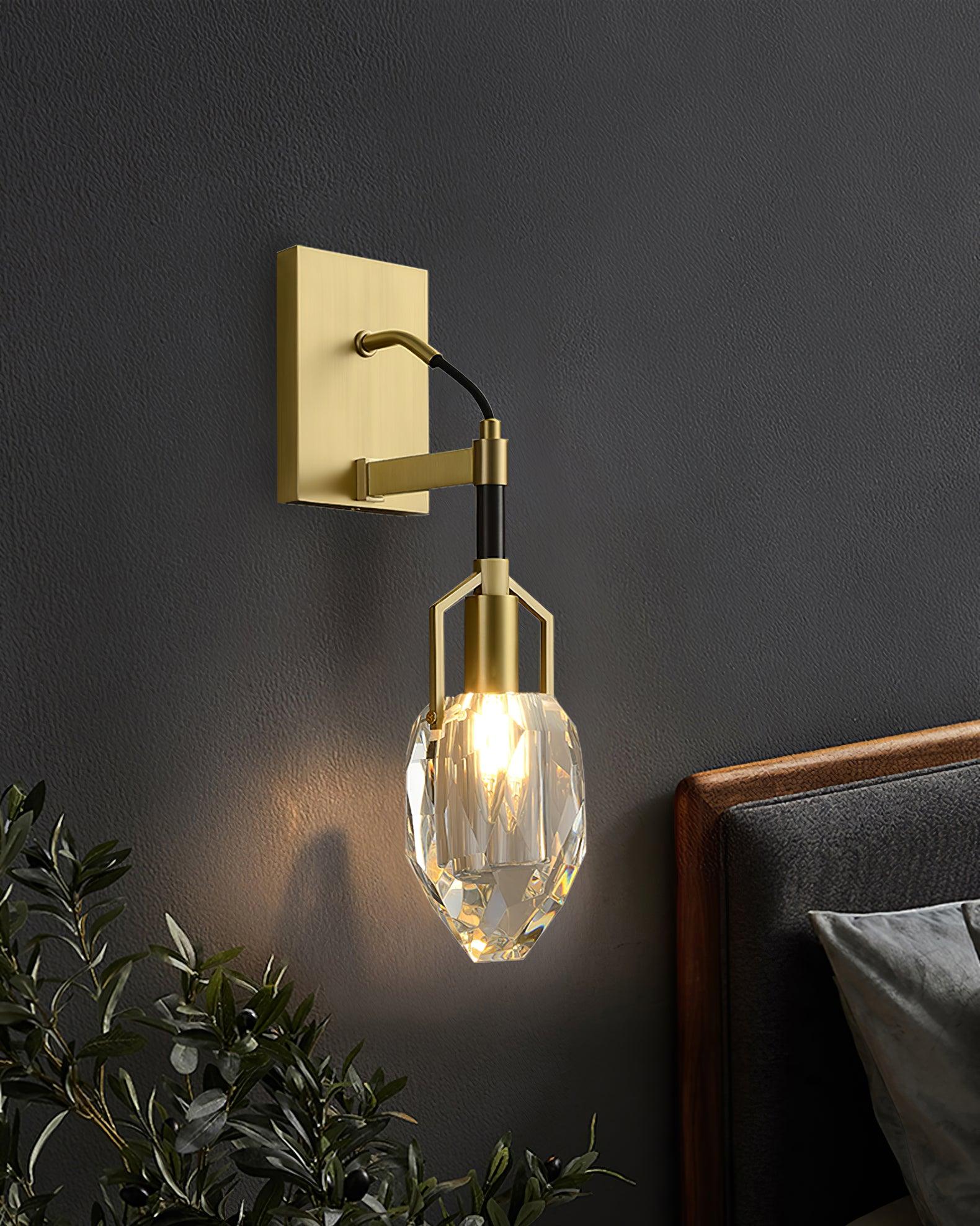 WOW Lavilla Wall Lamp