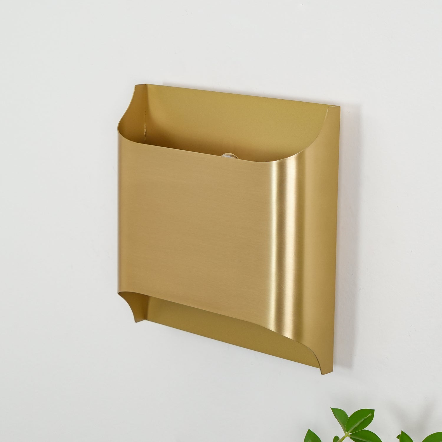 WOW Leclerc Brass Wall Lamp