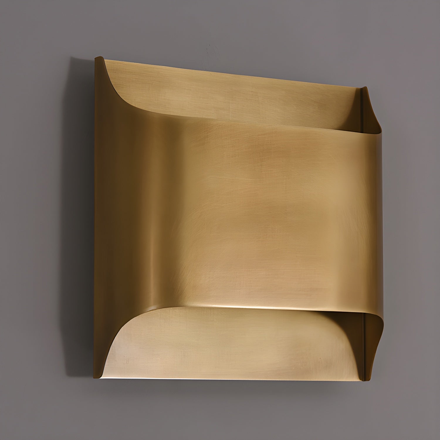 WOW Leclerc Brass Wall Lamp