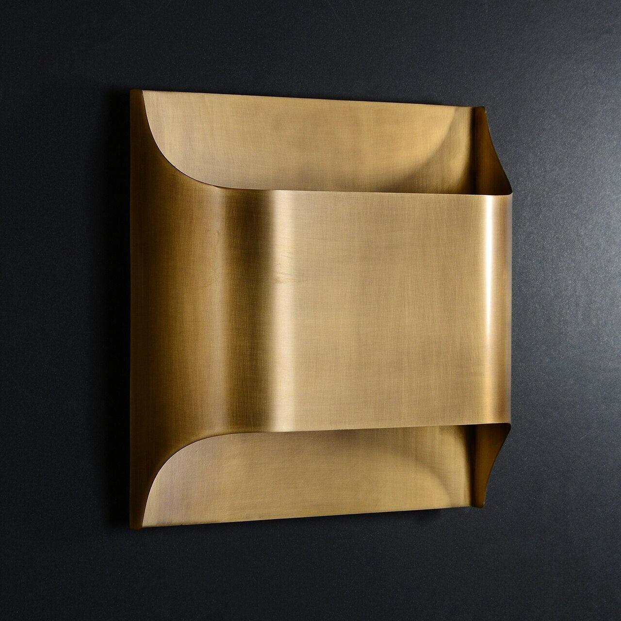 WOW Leclerc Brass Wall Lamp