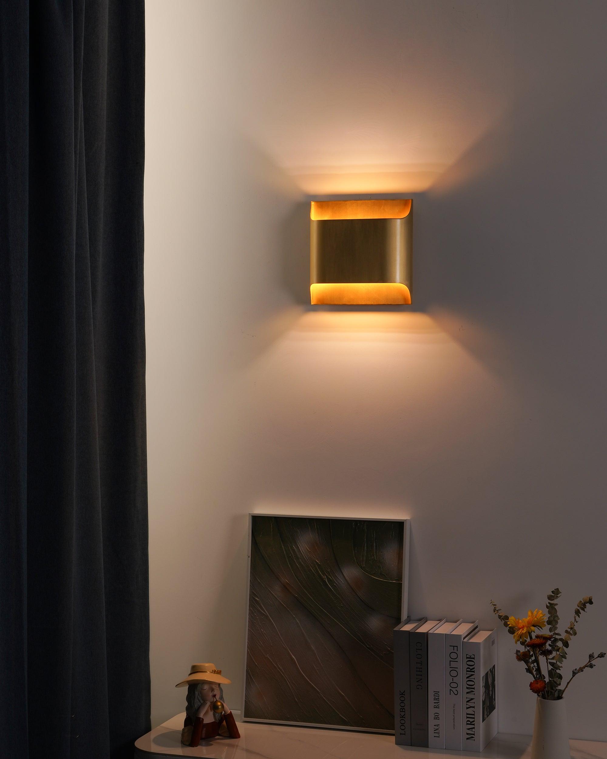 WOW Leclerc Brass Wall Lamp