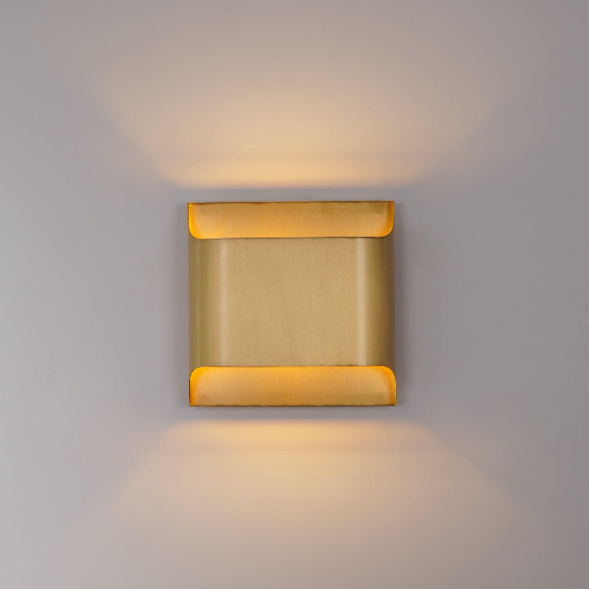 WOW Leclerc Brass Wall Lamp
