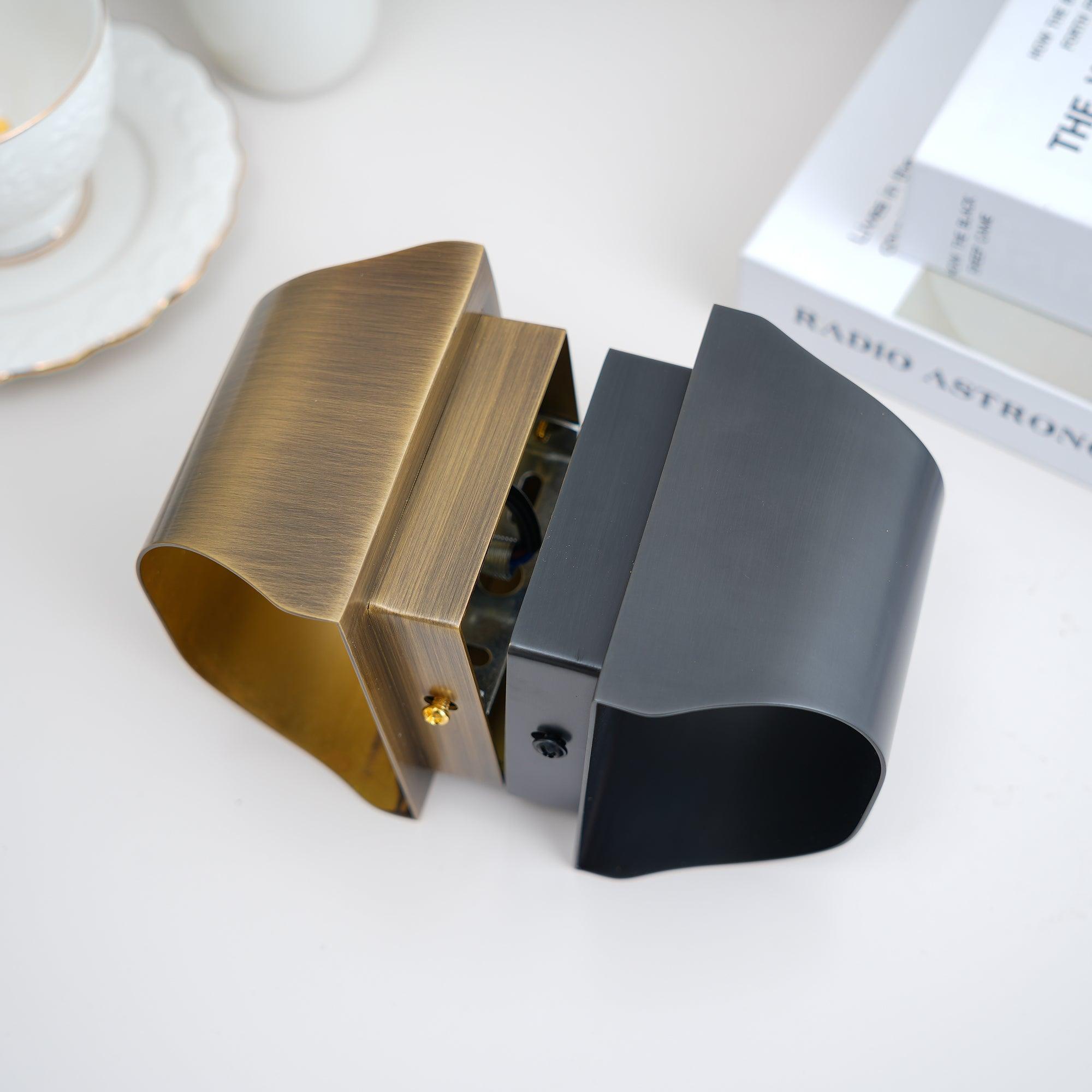 WOW Leclerc Brass Wall Lamp