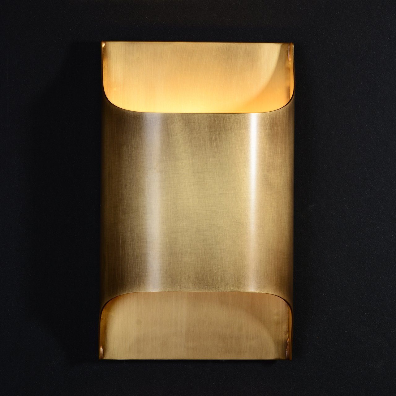 WOW Leclerc Brass Wall Lamp