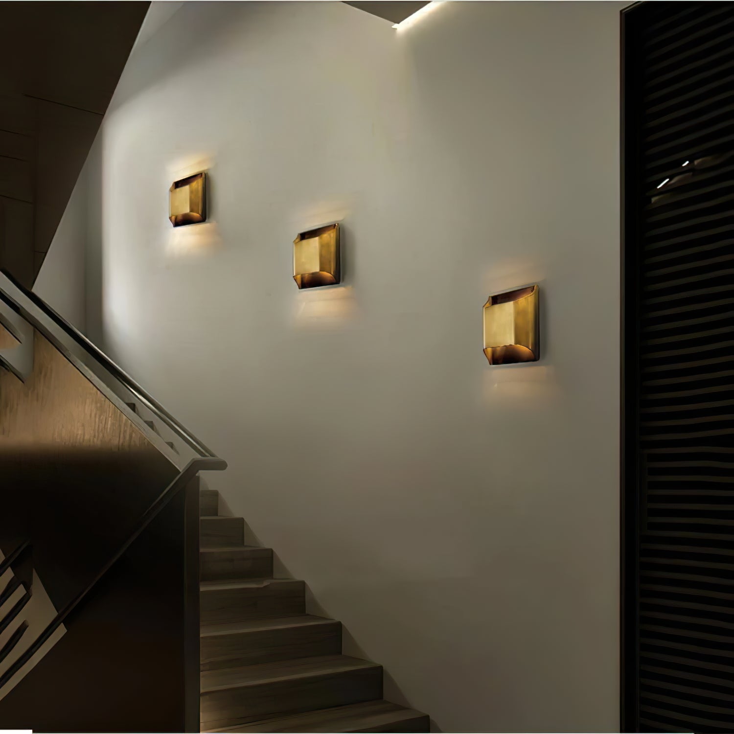 WOW Leclerc Brass Wall Lamp