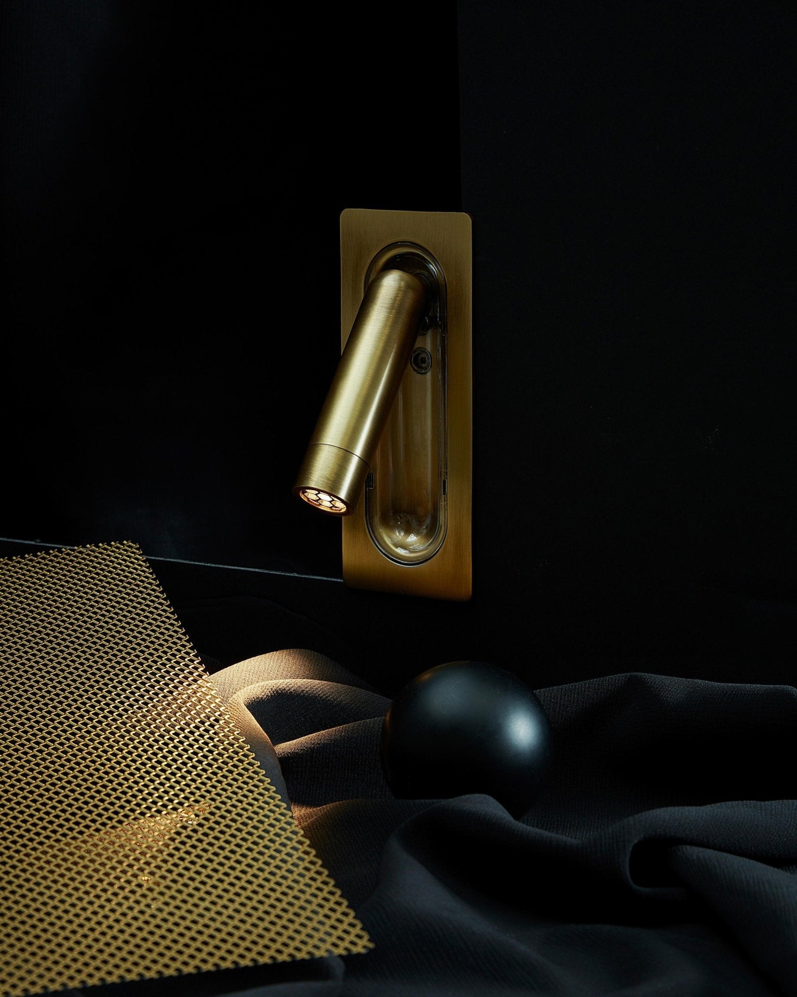 WOW OmniLux Reading Lamp