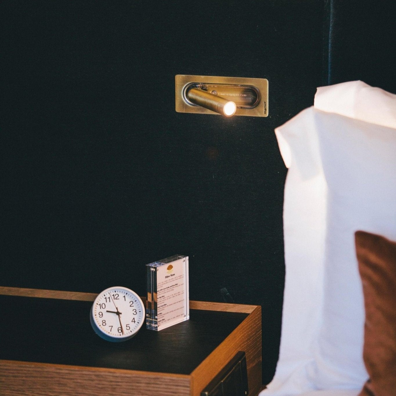 WOW OmniLux Reading Lamp