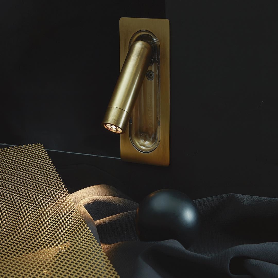 WOW OmniLux Reading Lamp