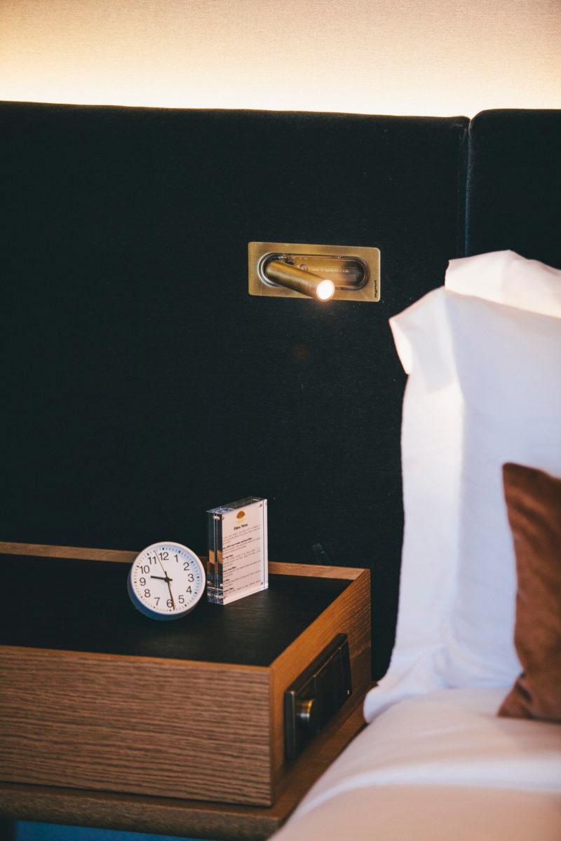 WOW OmniLux Reading Lamp