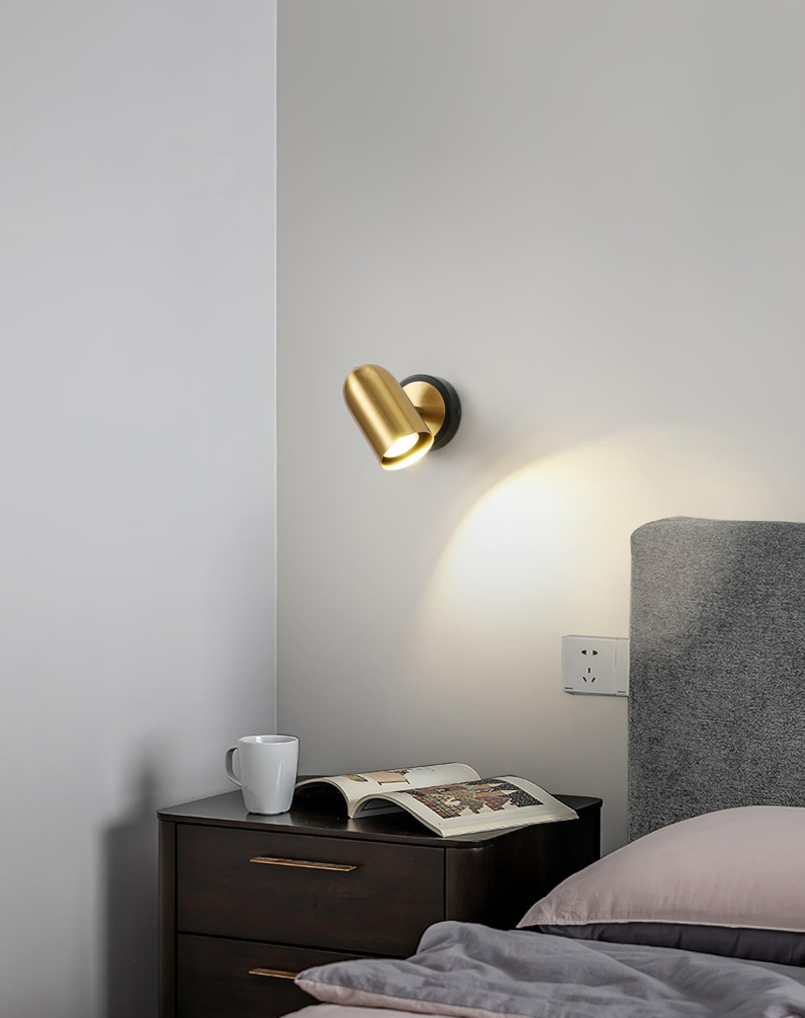 WOW Leonardo Gold Wall Lamp