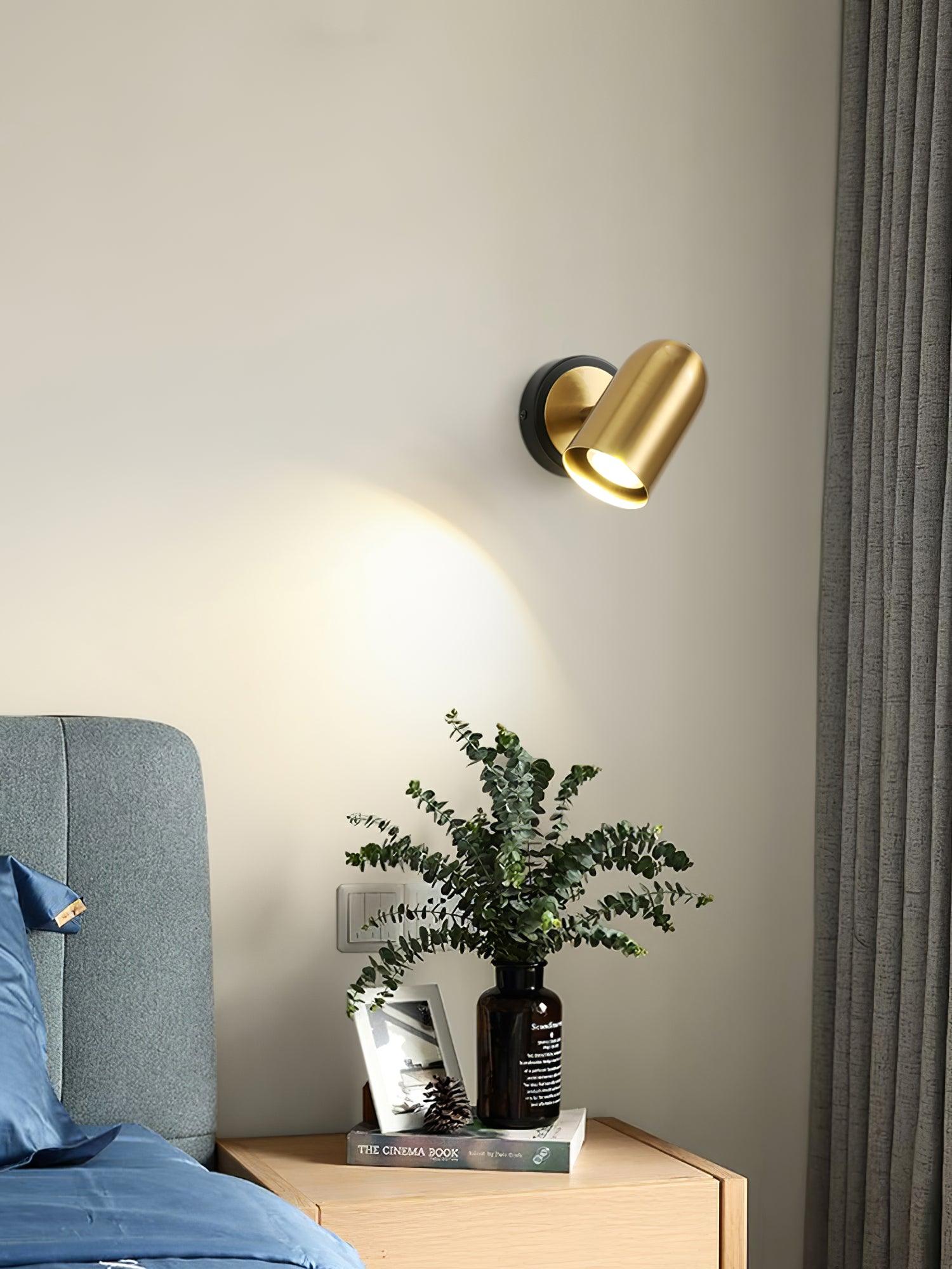 WOW Leonardo Gold Wall Lamp