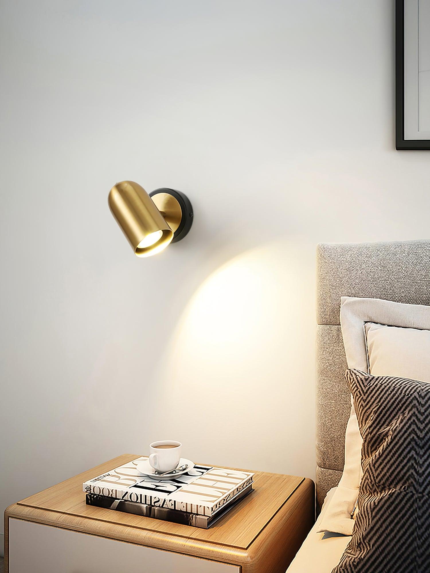 WOW Leonardo Gold Wall Lamp