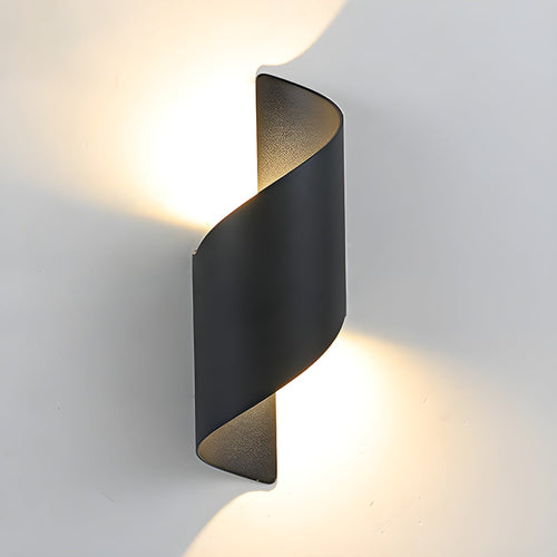 WOW Lila Wall Lamp