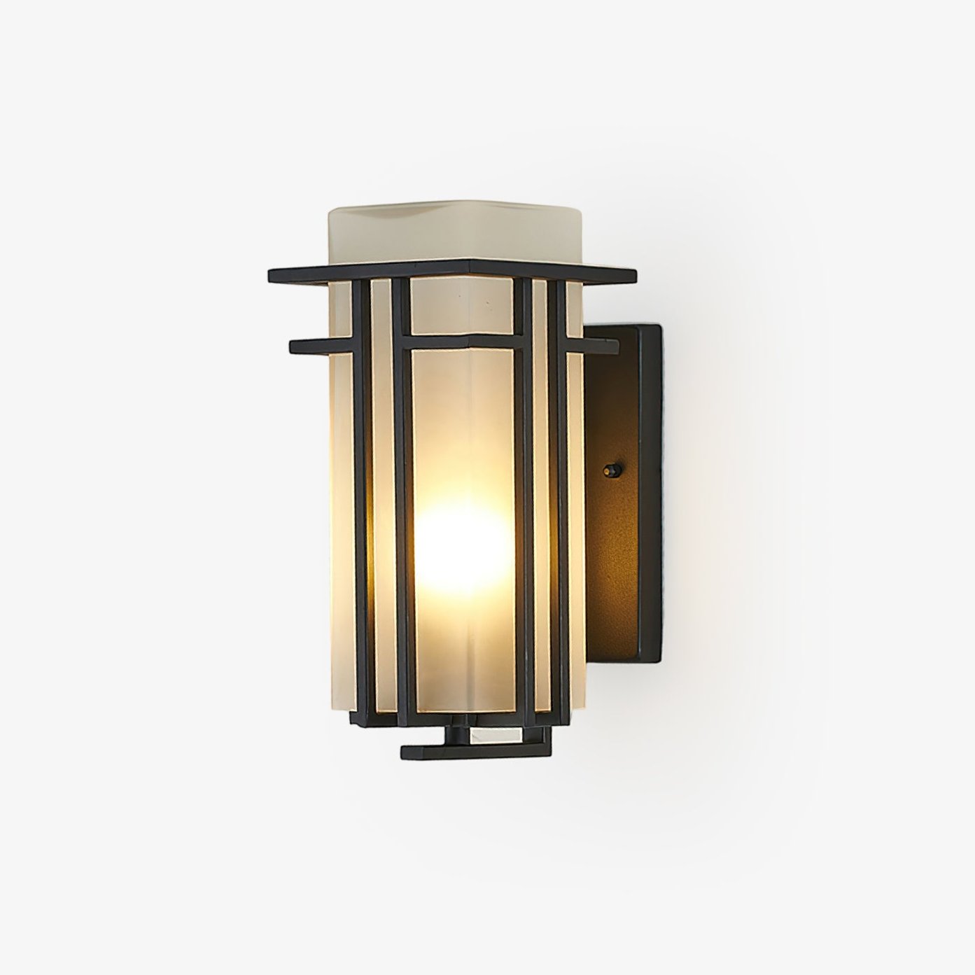 WOW Linden Outdoor Wall Lamp