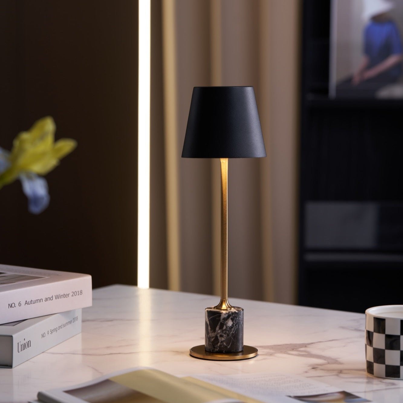 WOW Lirio Mini Marble Table Lamp