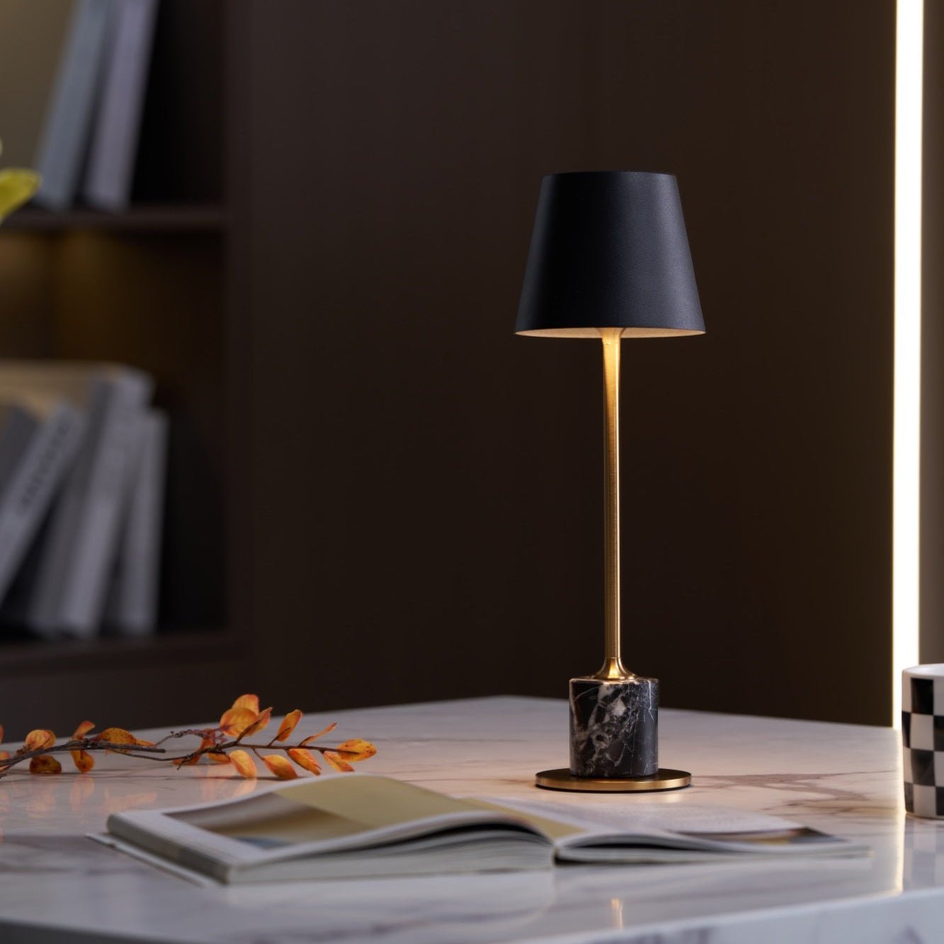 WOW Lirio Mini Marble Table Lamp