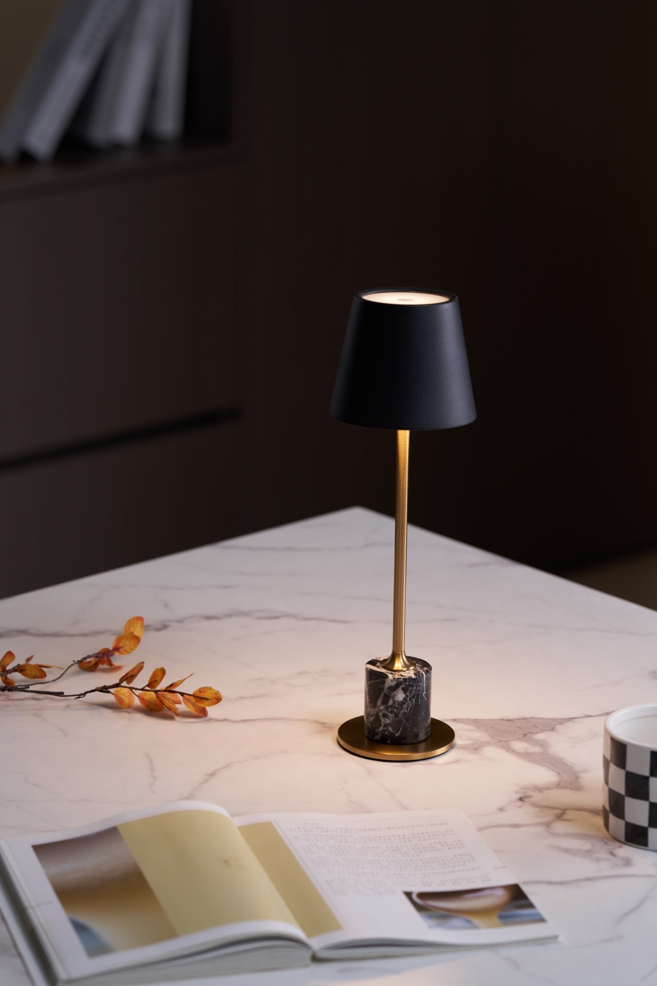 WOW Lirio Mini Marble Table Lamp