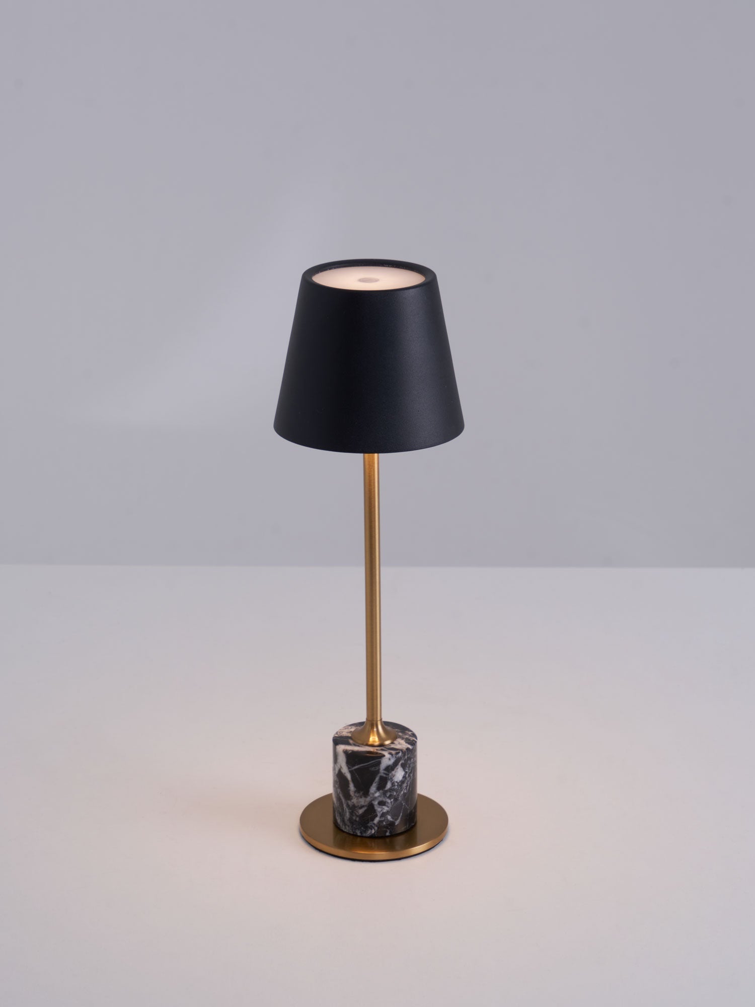 WOW Lirio Mini Marble Table Lamp