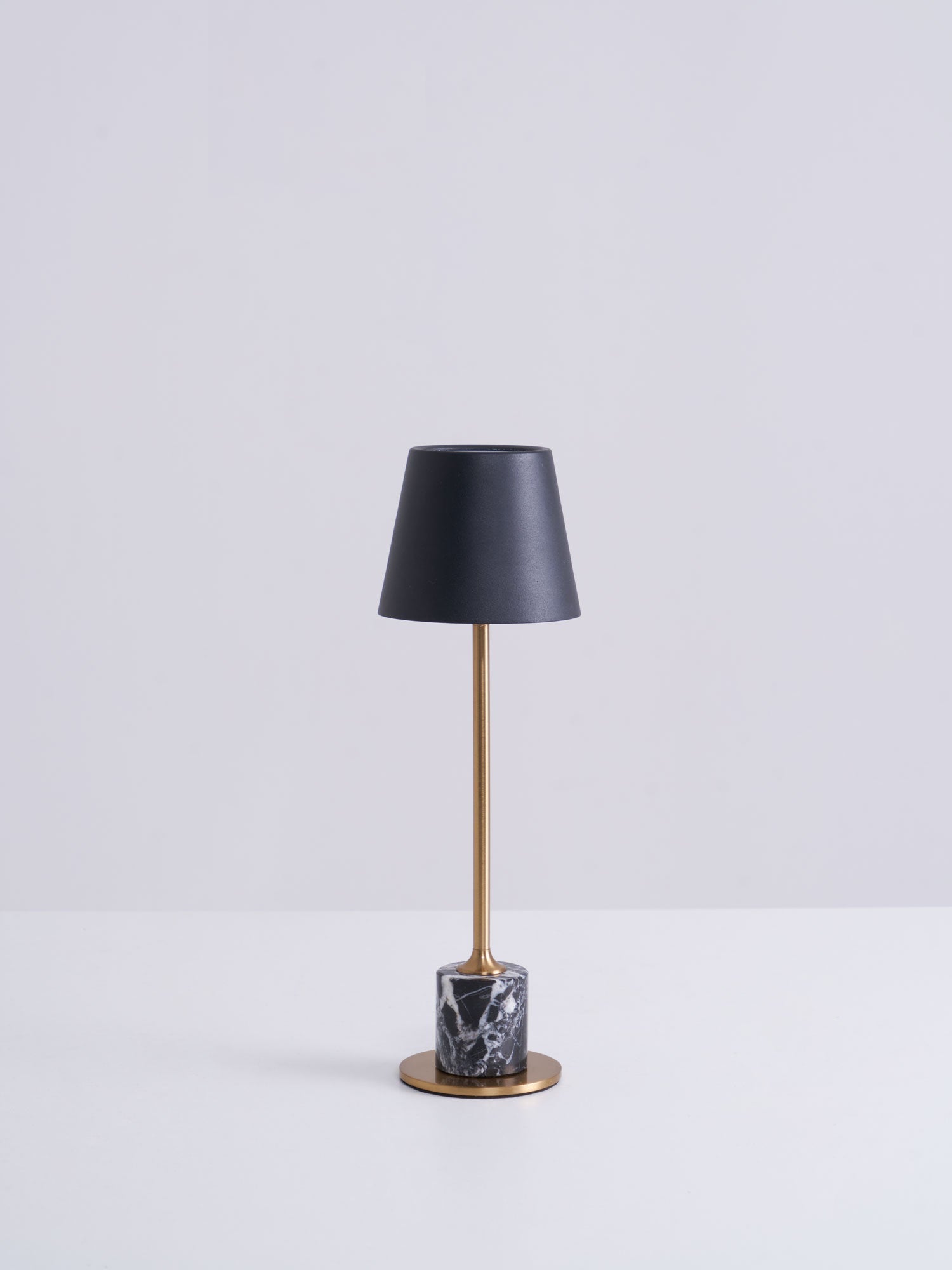 WOW Lirio Mini Marble Table Lamp
