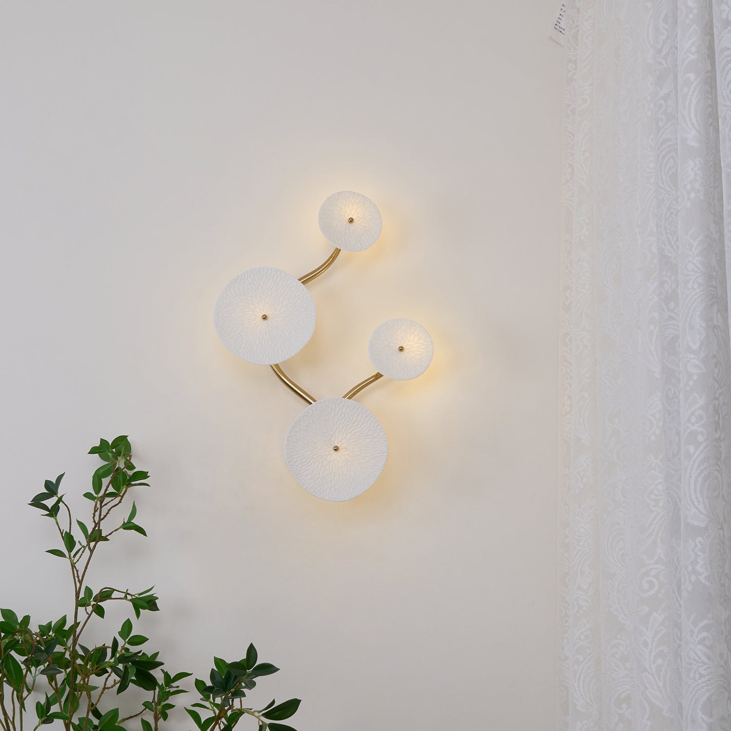 WOW Lotus Petal Wall Lamp