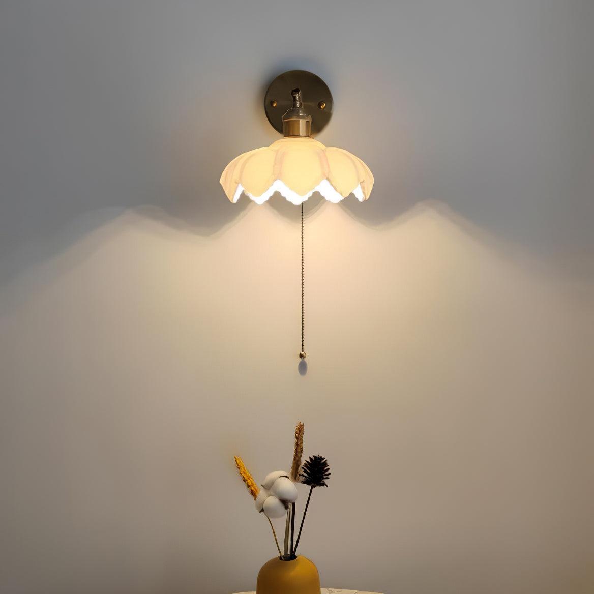 WOW Lotus Rotatable Wall Lamp