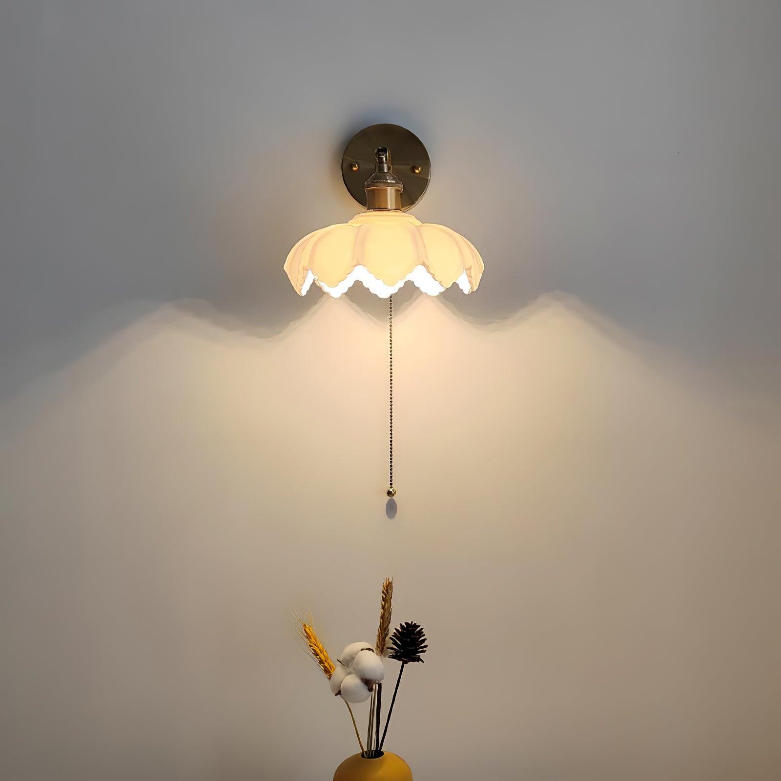 WOW Lotus Rotatable Wall Lamp