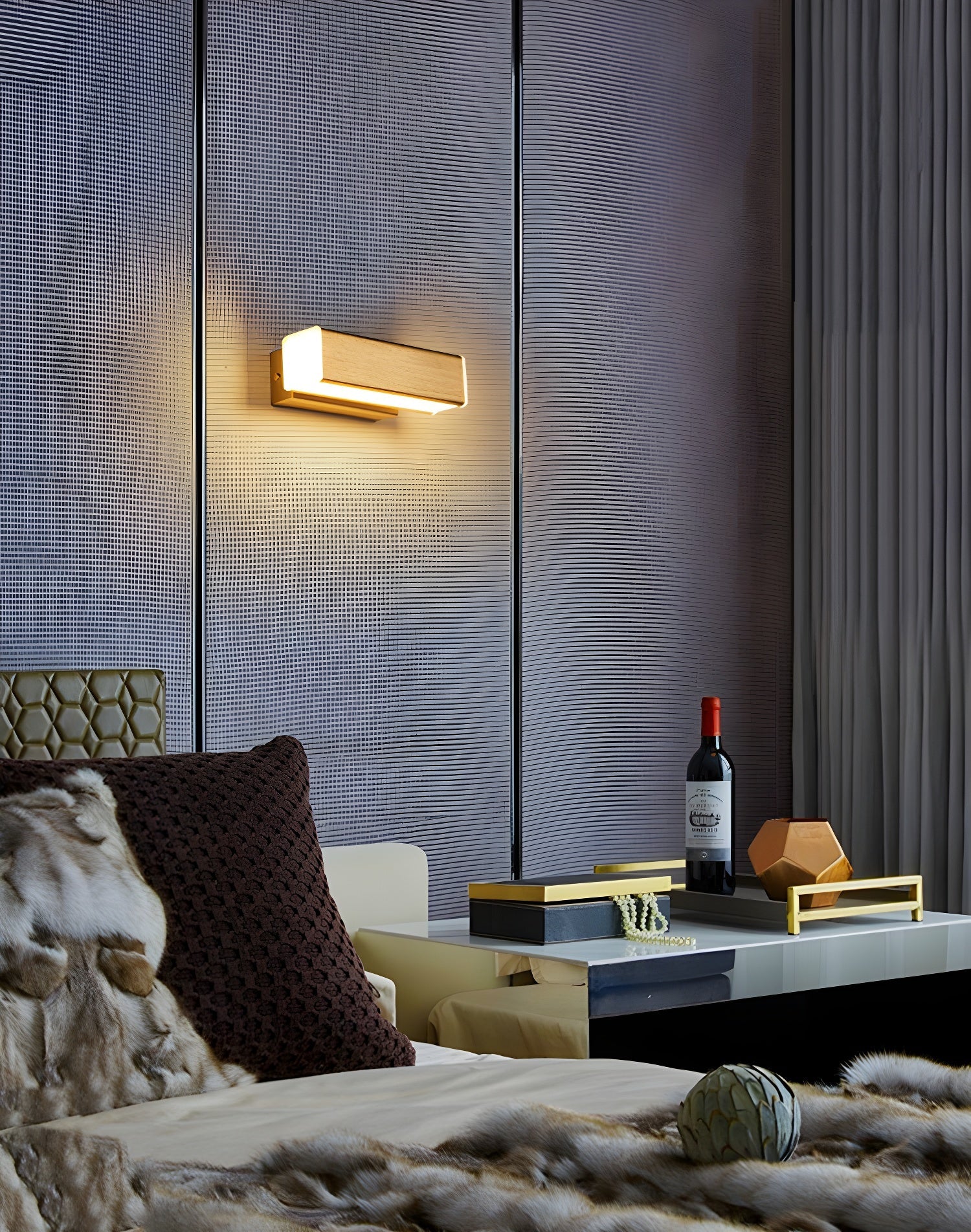 WOW Luca Angle Wall Light