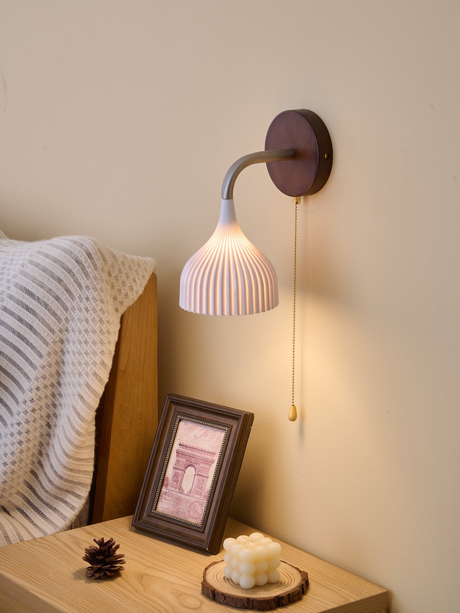 WOW Lucina Wall Lamp
