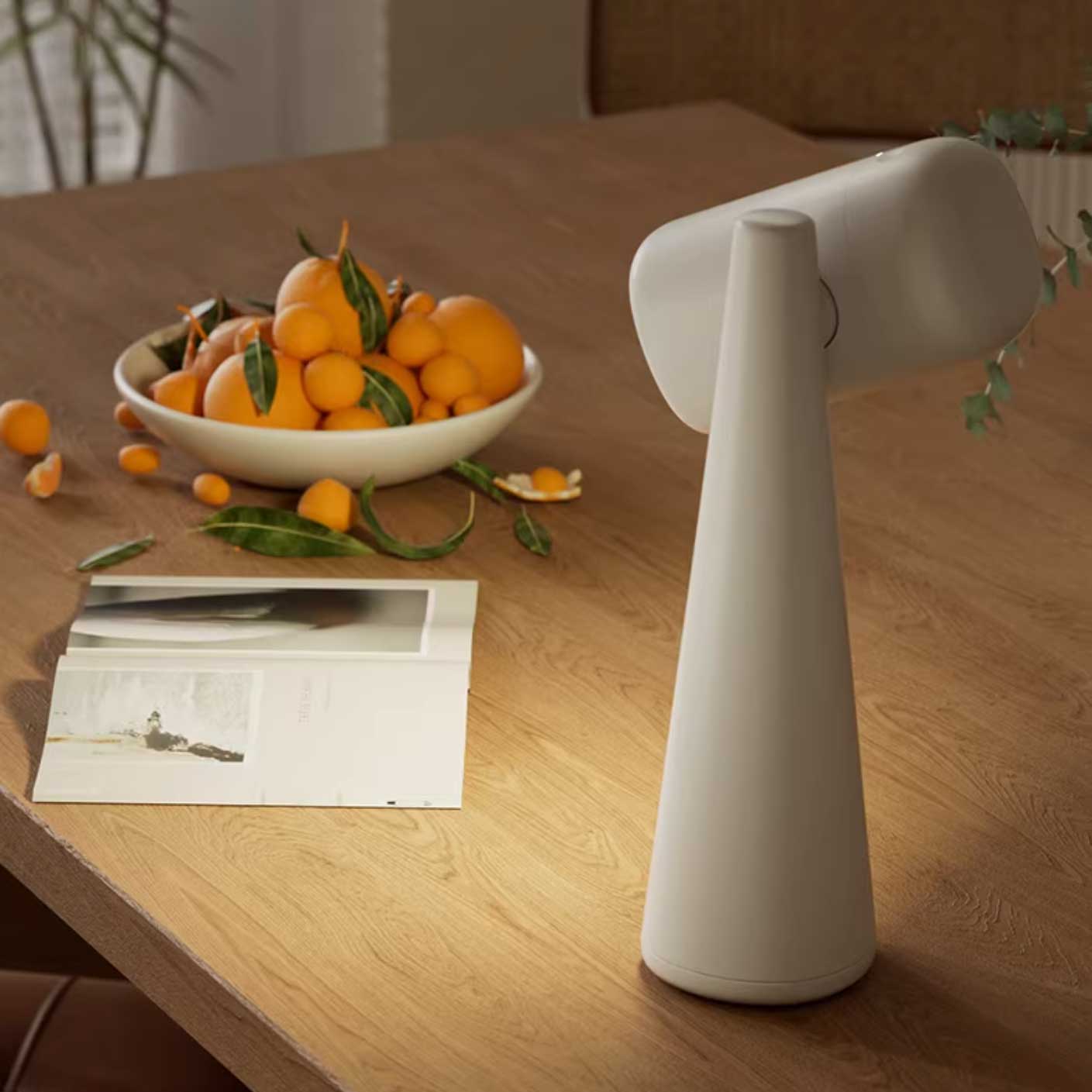 WOW Lumenova Table Light