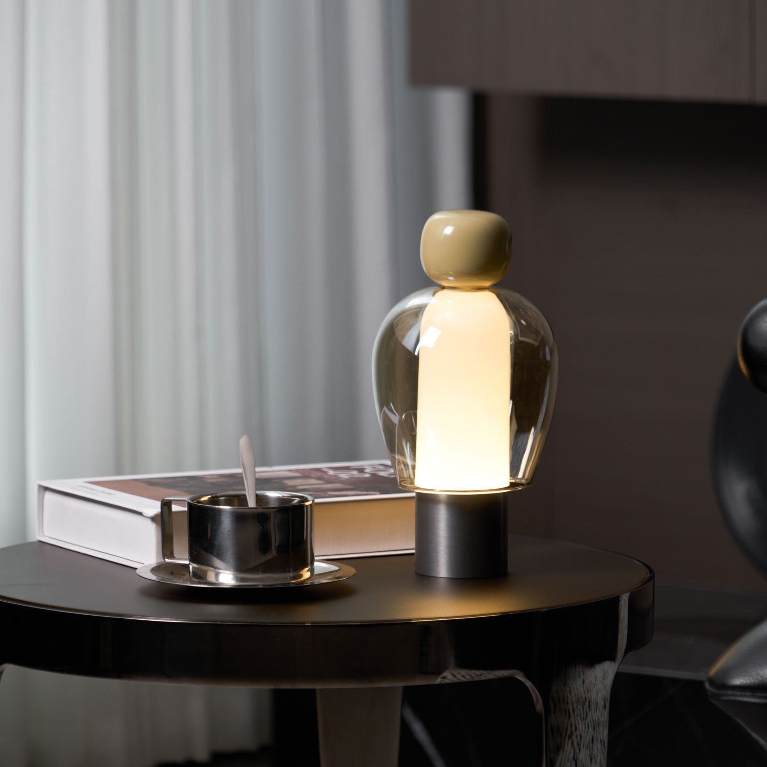 WOW Lumina Joy Table Lamp