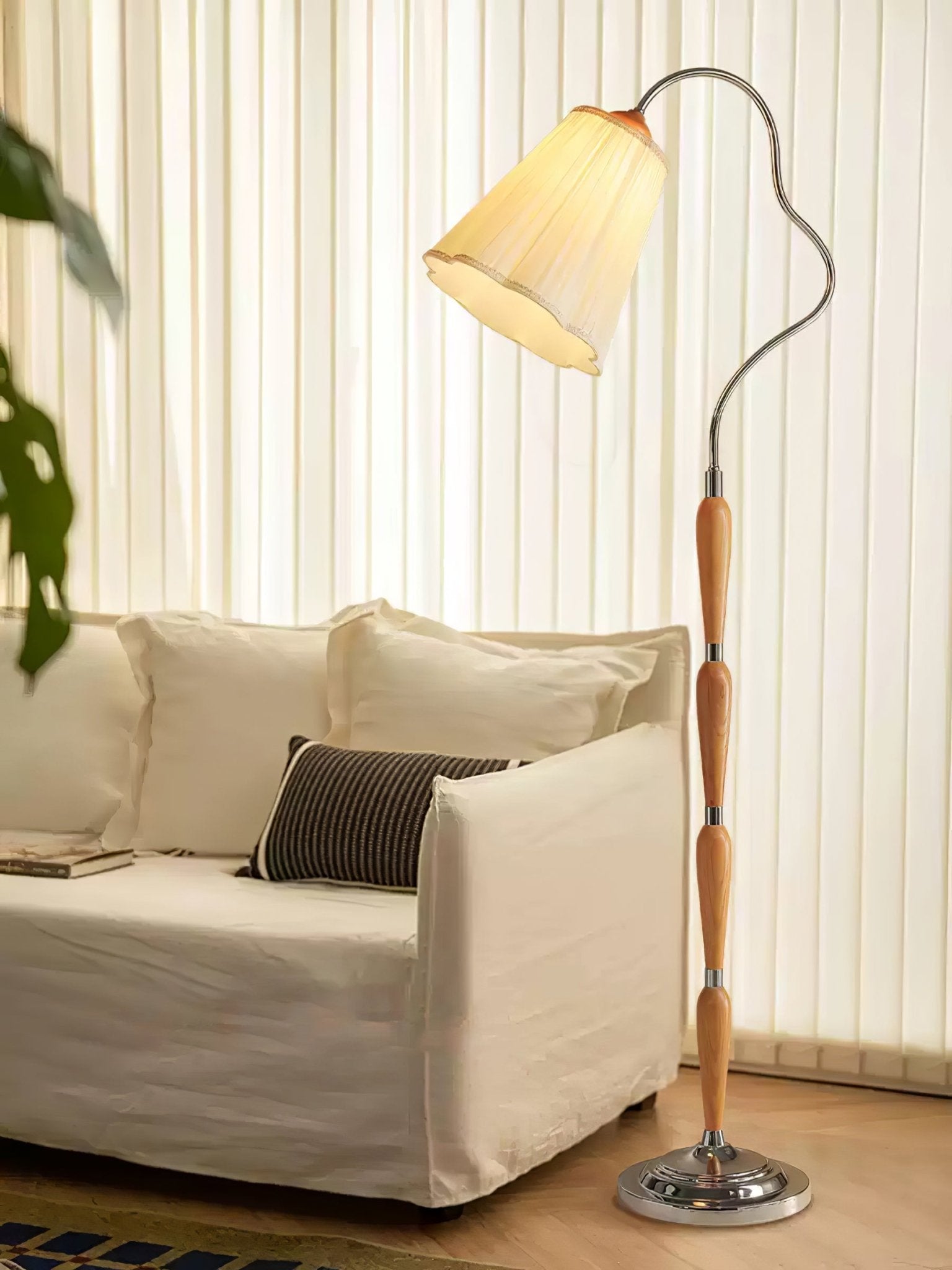 WOW Marcellus Arc Floor Lamp